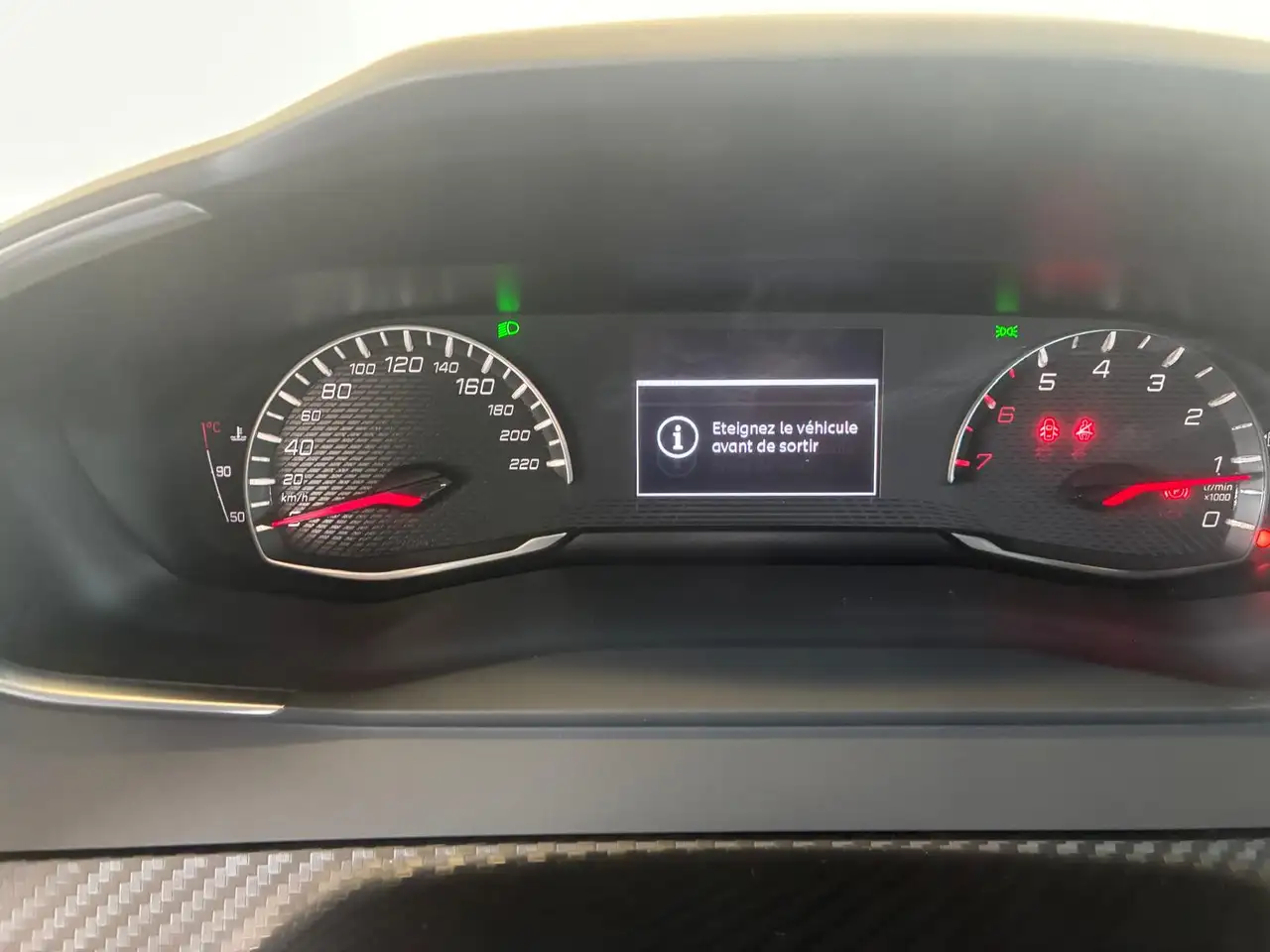 Peugeot 208 1.2 PureTech Style 10