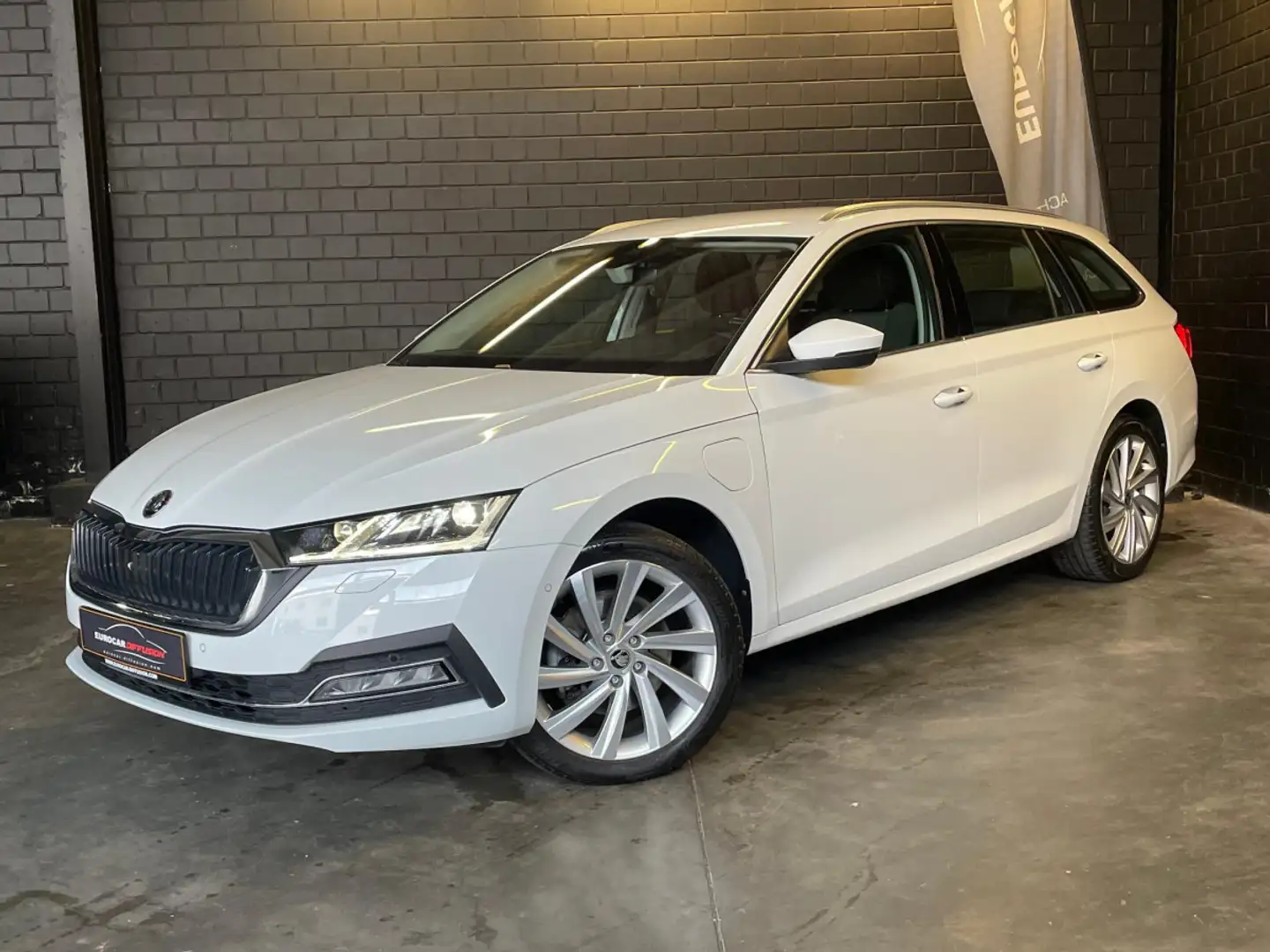 Skoda Octavia Combi Estate Style PHEV 204CV TSI iV DSG6 Blanc - 1