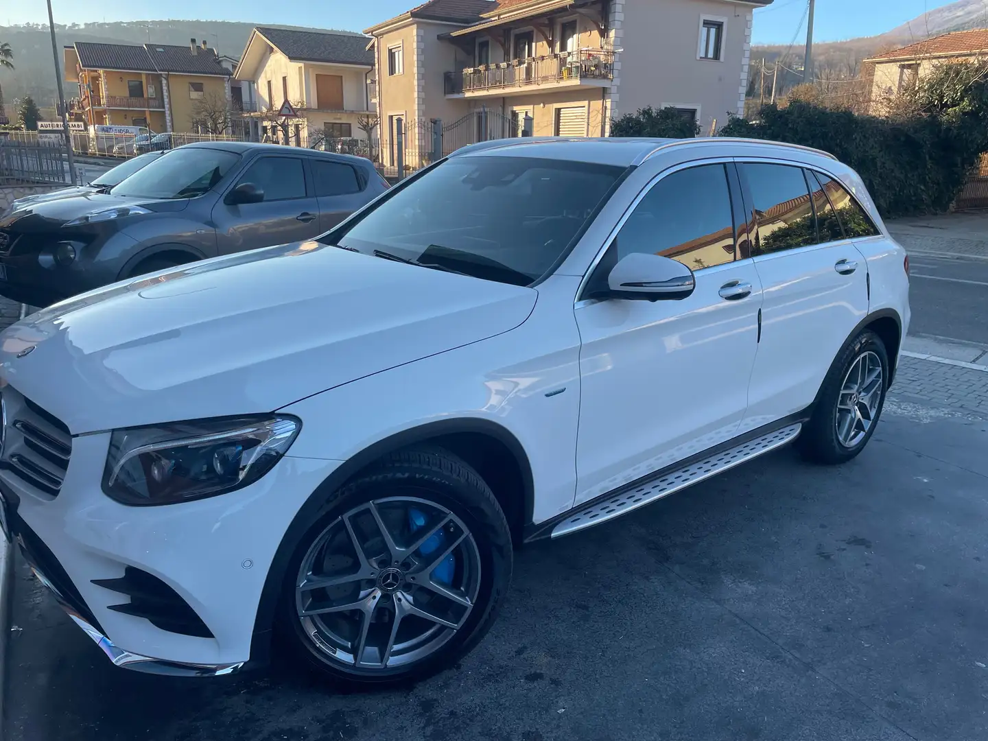 Mercedes-Benz GLC 350 350e Premium 4matic auto 326cv - 1