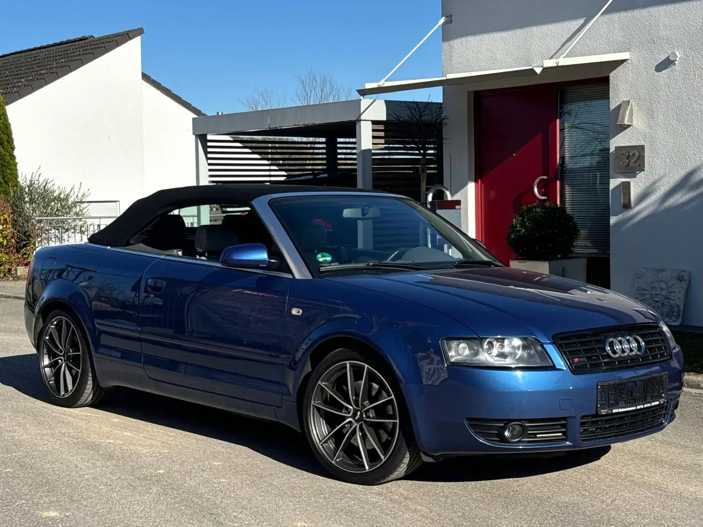 Audi A4 1.8 T s-line, TRAUMHAFTER ZUSTAND! Vollscheckheft Blau - 2