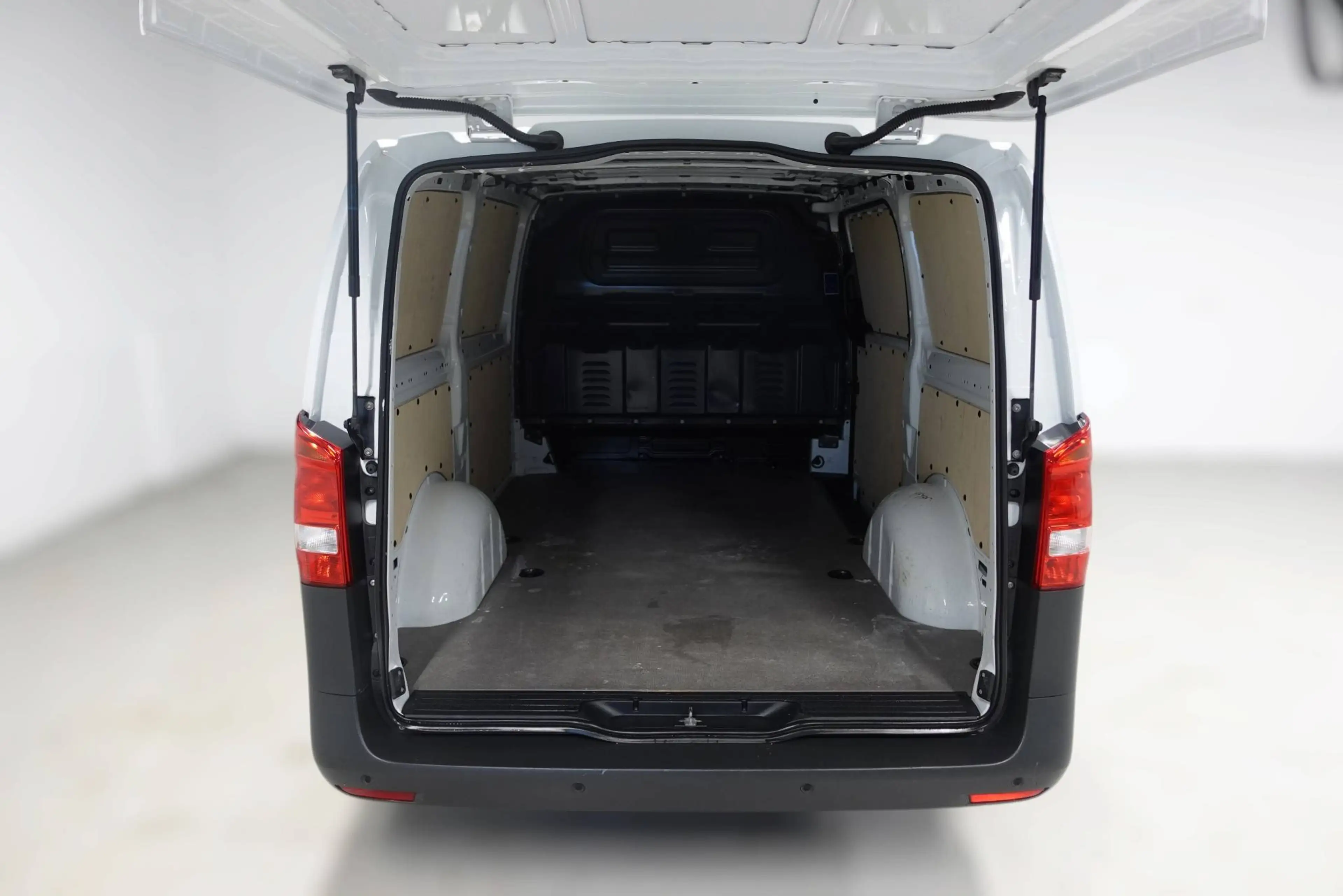 Mercedes-Benz Vito 110 CDI RWD lang Klima Tempomat PDC 1. Hand TÜV neu — photo 9
