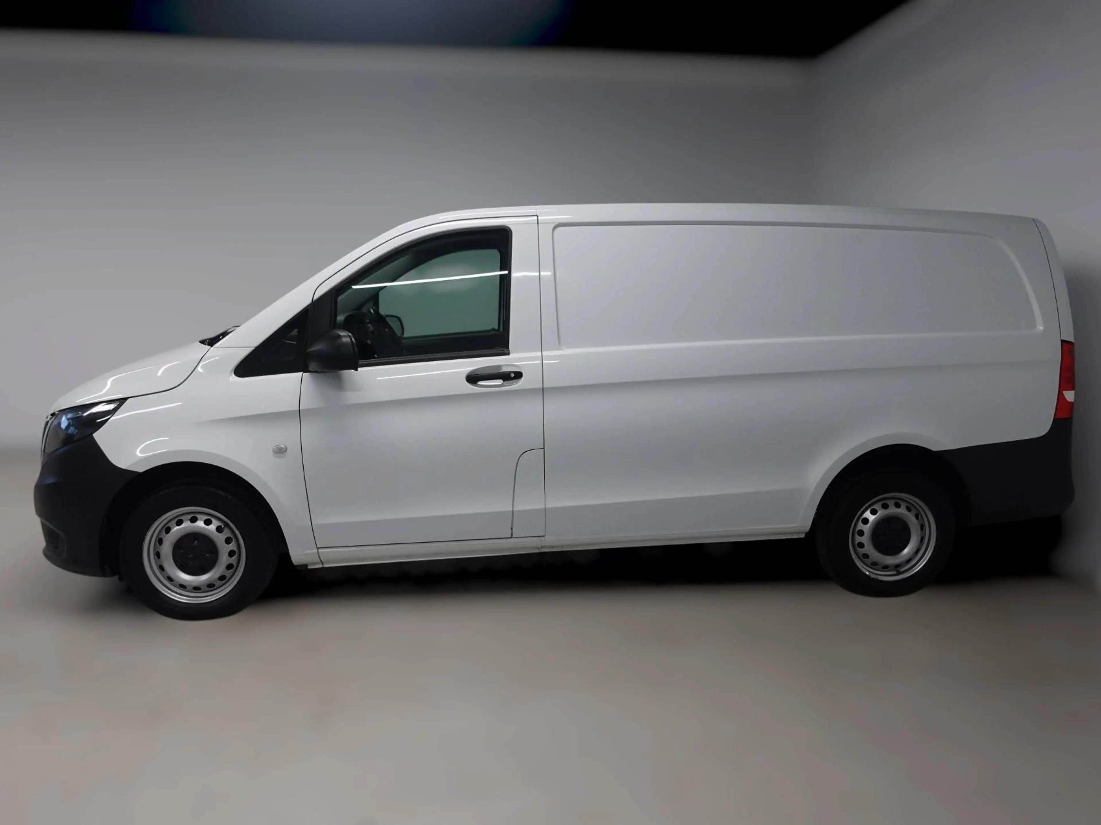 Mercedes-Benz Vito 110 CDI RWD lang Klima Tempomat PDC 1. Hand TÜV neu — photo 8