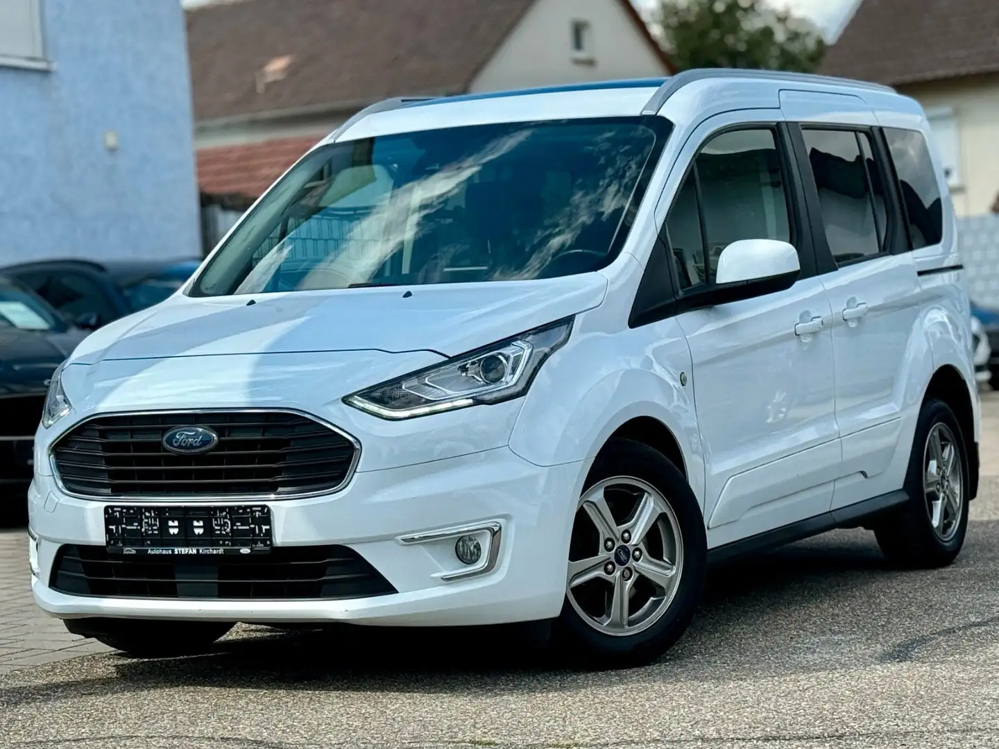 Ford Tourneo Connect Titanium PANO|XEN|AHK|TWA|KAMERA Weiß - 1
