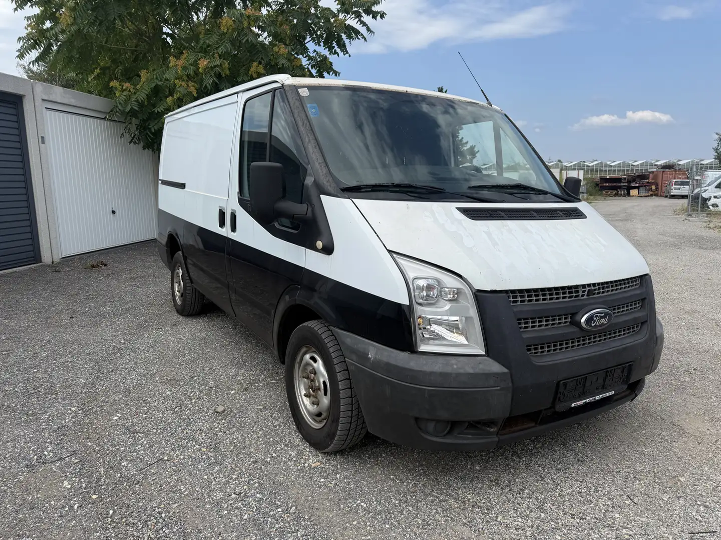 Ford Transit 2,2 Liter - 1