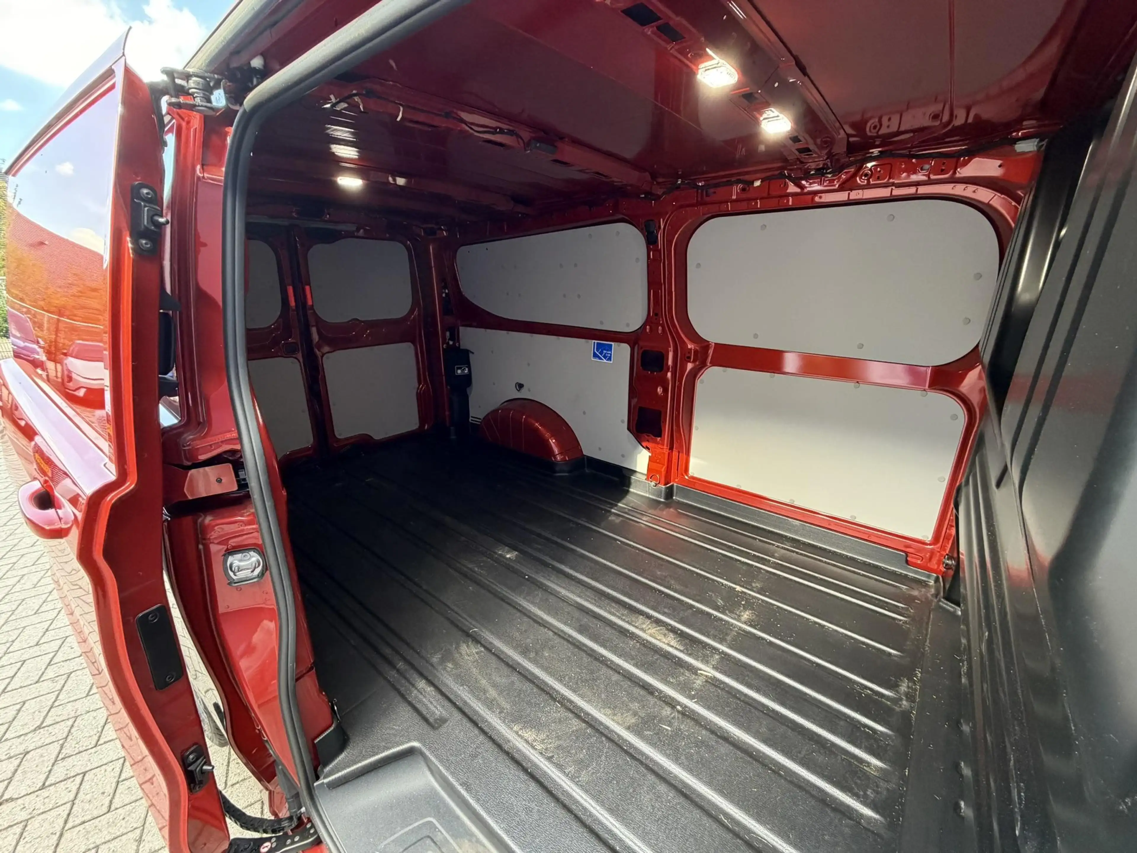 Ford Transit Custom 320 2.5 PHEV L2H1 Limited | Achteruitrijcamera | D — photo 7