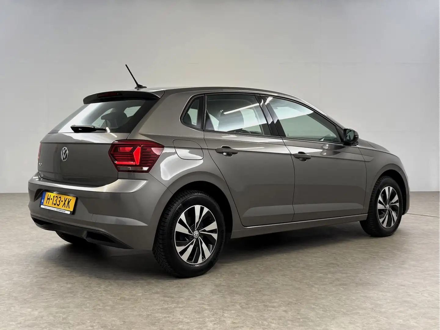 Volkswagen Polo 1.0 TSI | LED | Carplay | Adaptive Cruise | Naviga Gris - 2