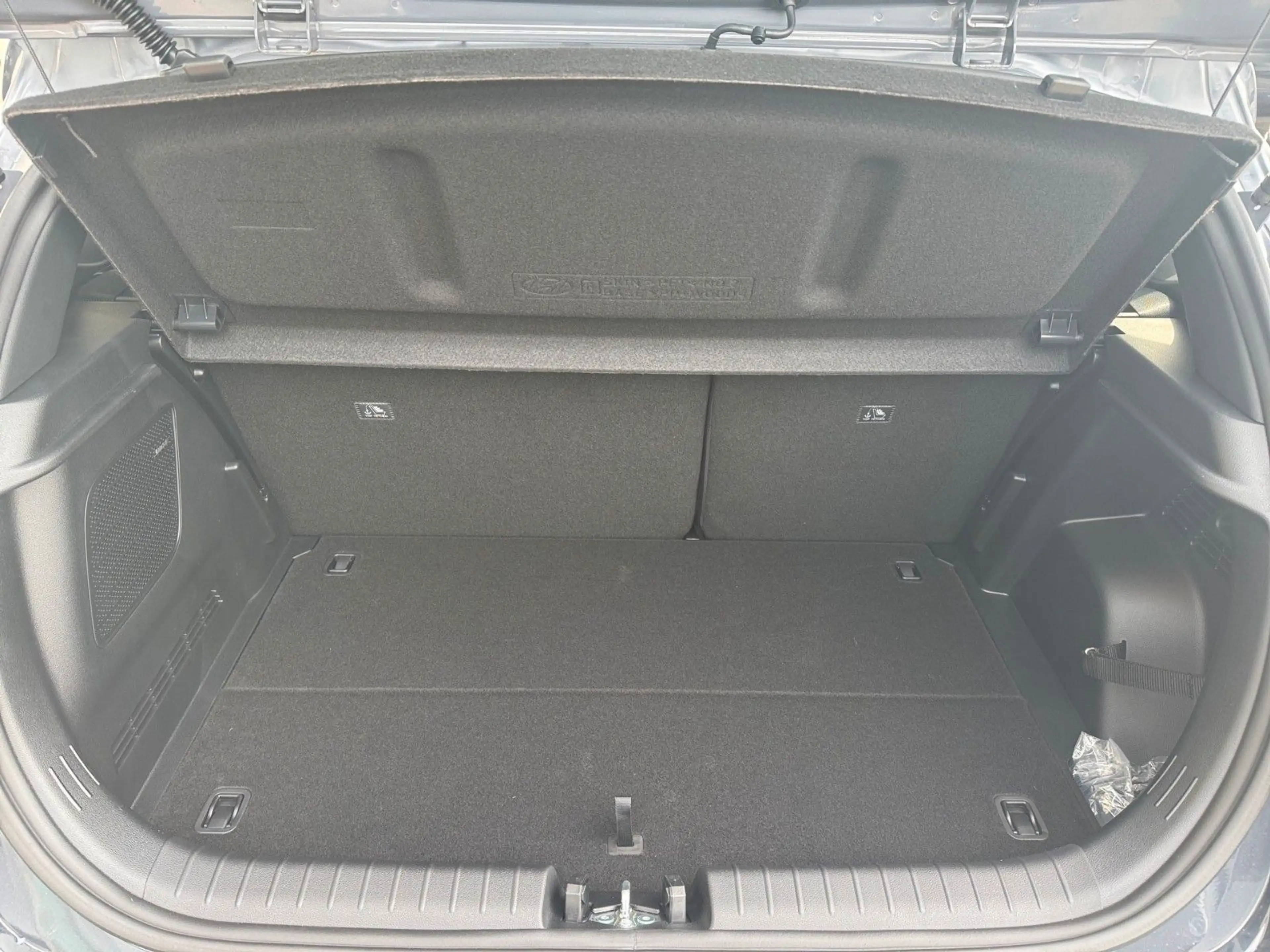 Hyundai i20 Blackline — photo 12