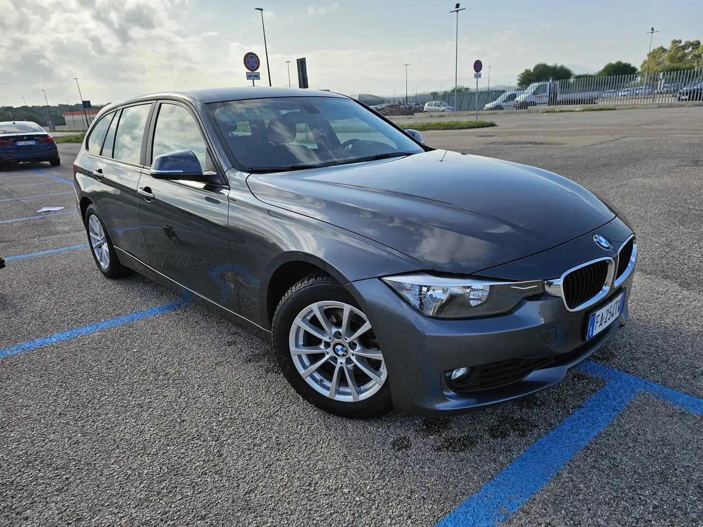 BMW 318 318d Touring Business auto - 2