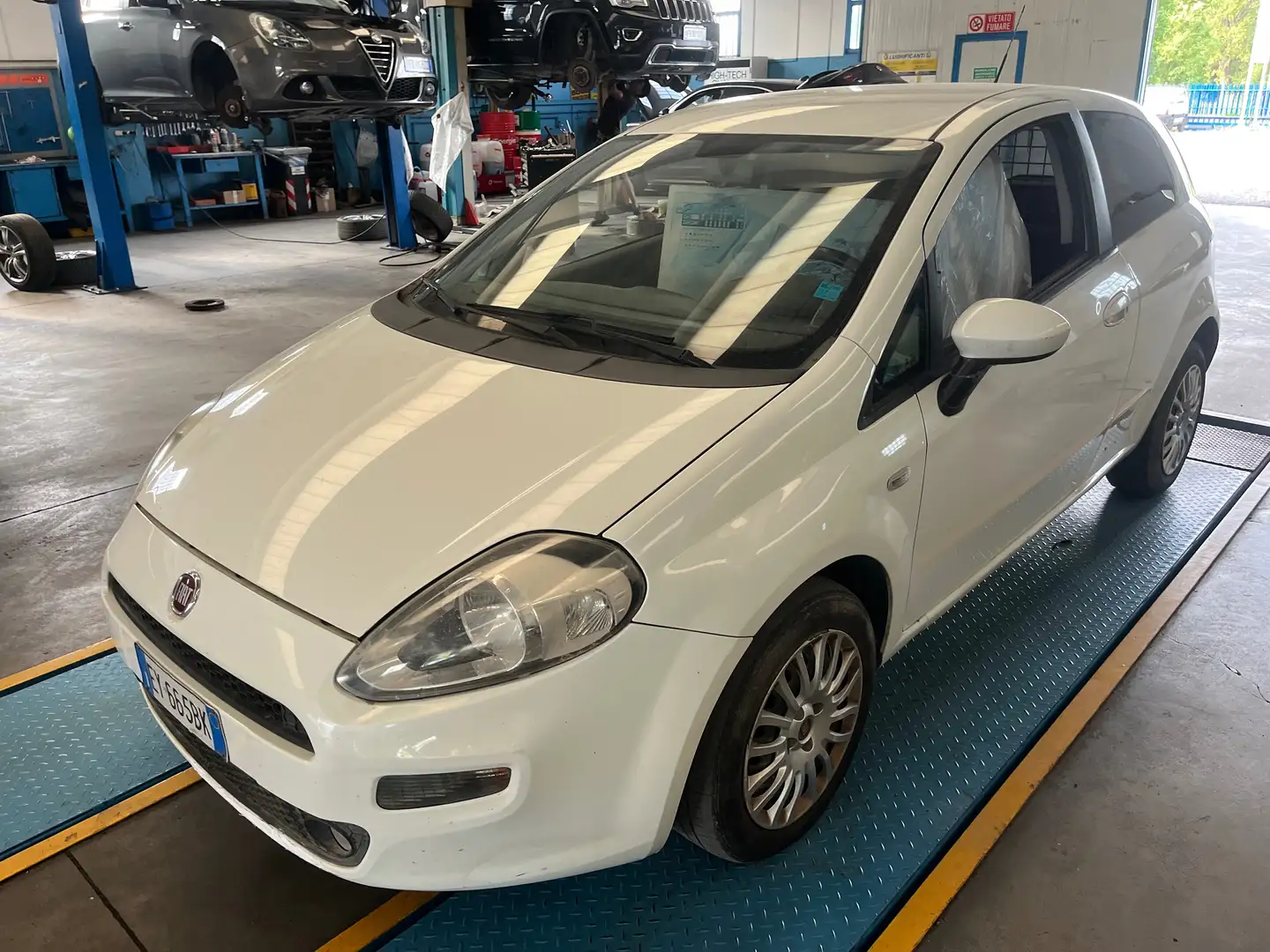 Fiat Grande Punto Grande Punto 1.3 MJ AUTOCARRO E 5 PER COMMERCIANTI Bianco - 2