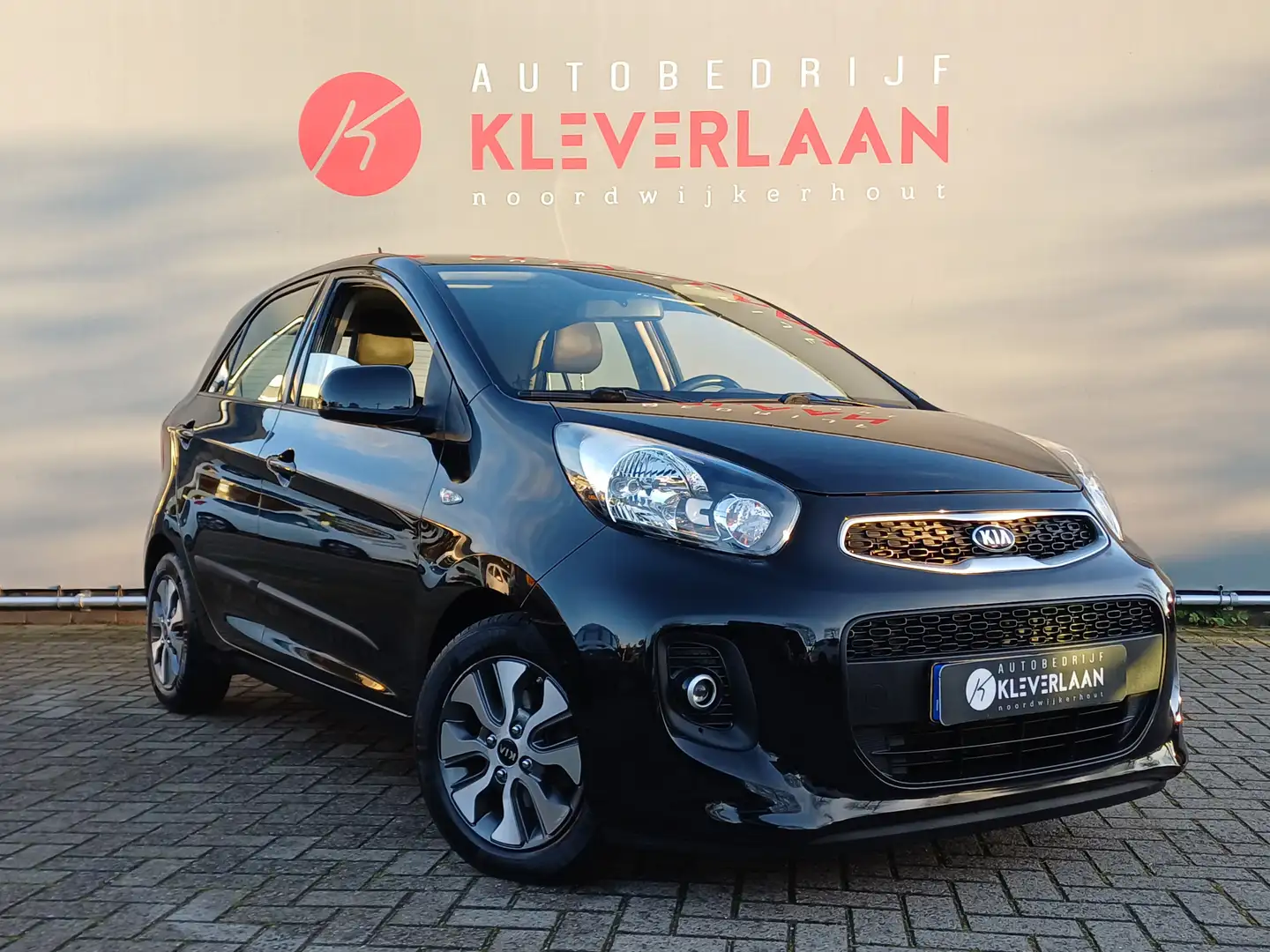 Kia Picanto 1.0 CVVT EconomyPlusLine | CAMERA | NAVI | DEALER Zwart - 1