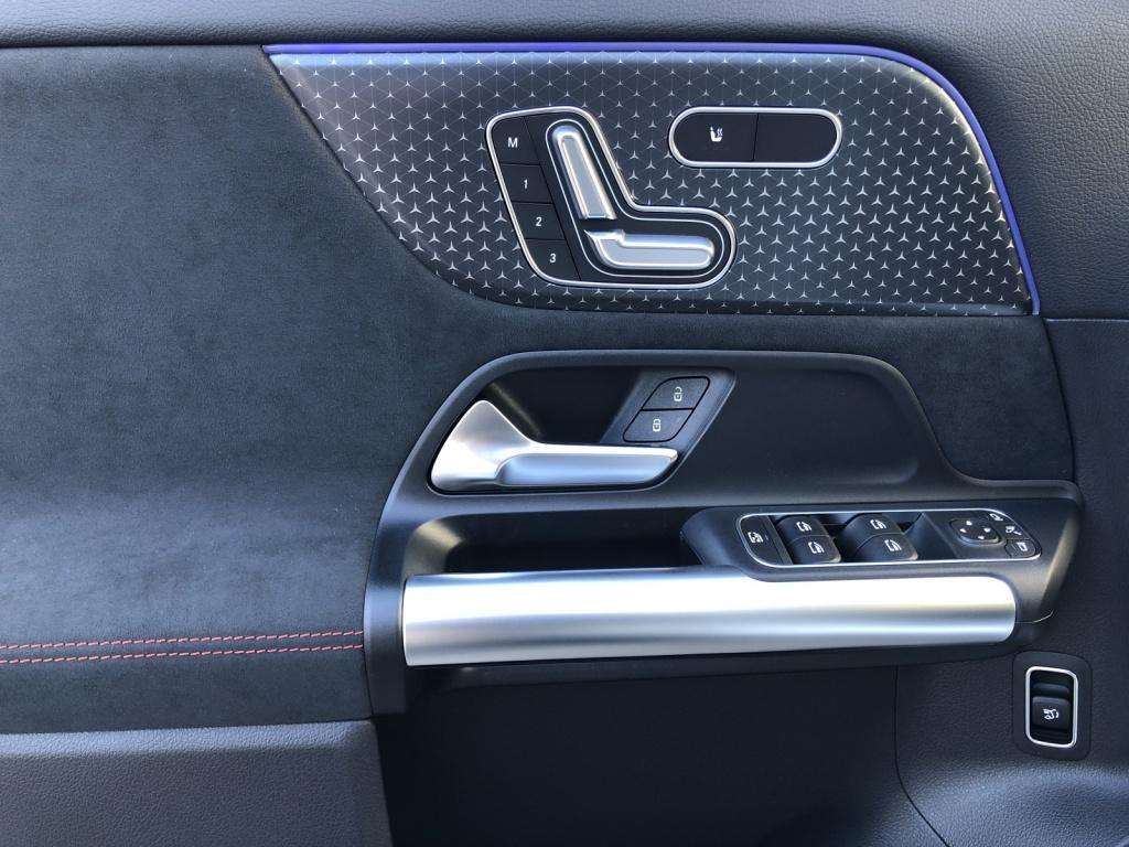 Mercedes-Benz GLA 220