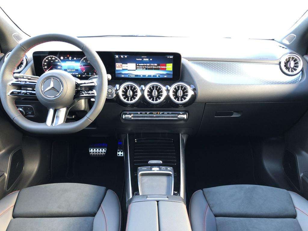 Mercedes-Benz GLA 220