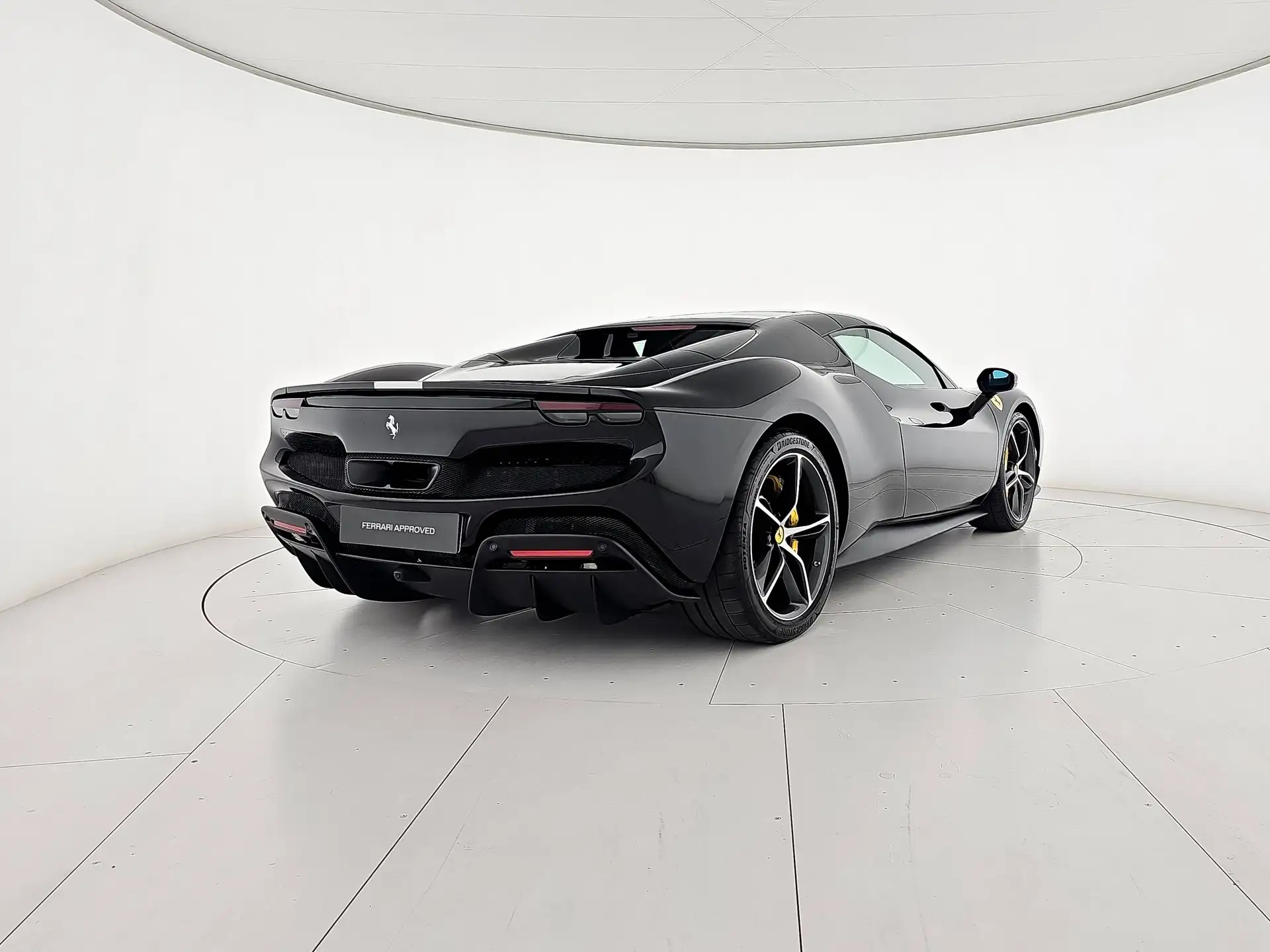 페라리 296 GTS 2025 검정 사진 5