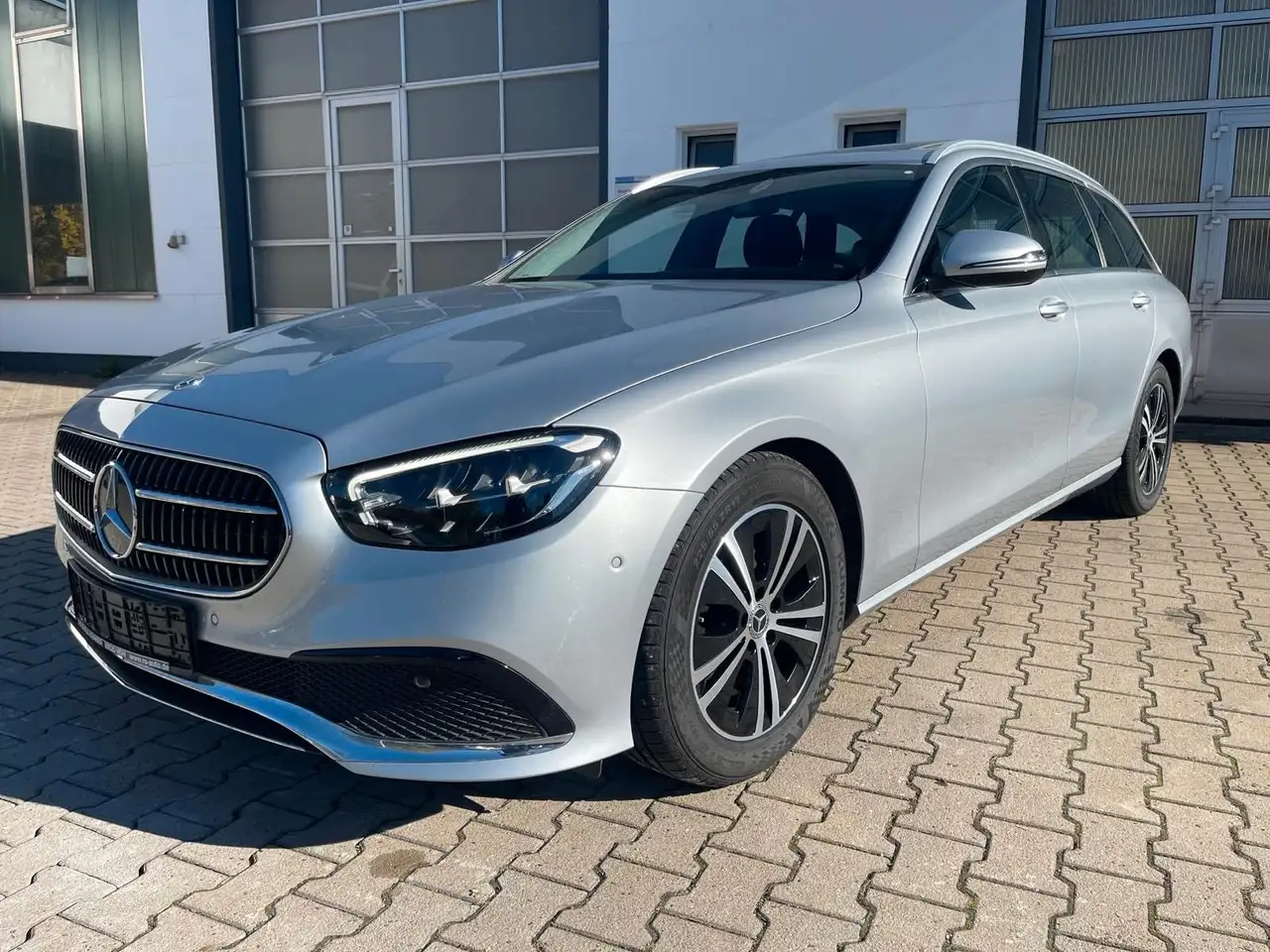 Mercedes-Benz E 220