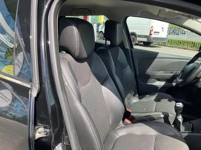 Renault Clio view 14