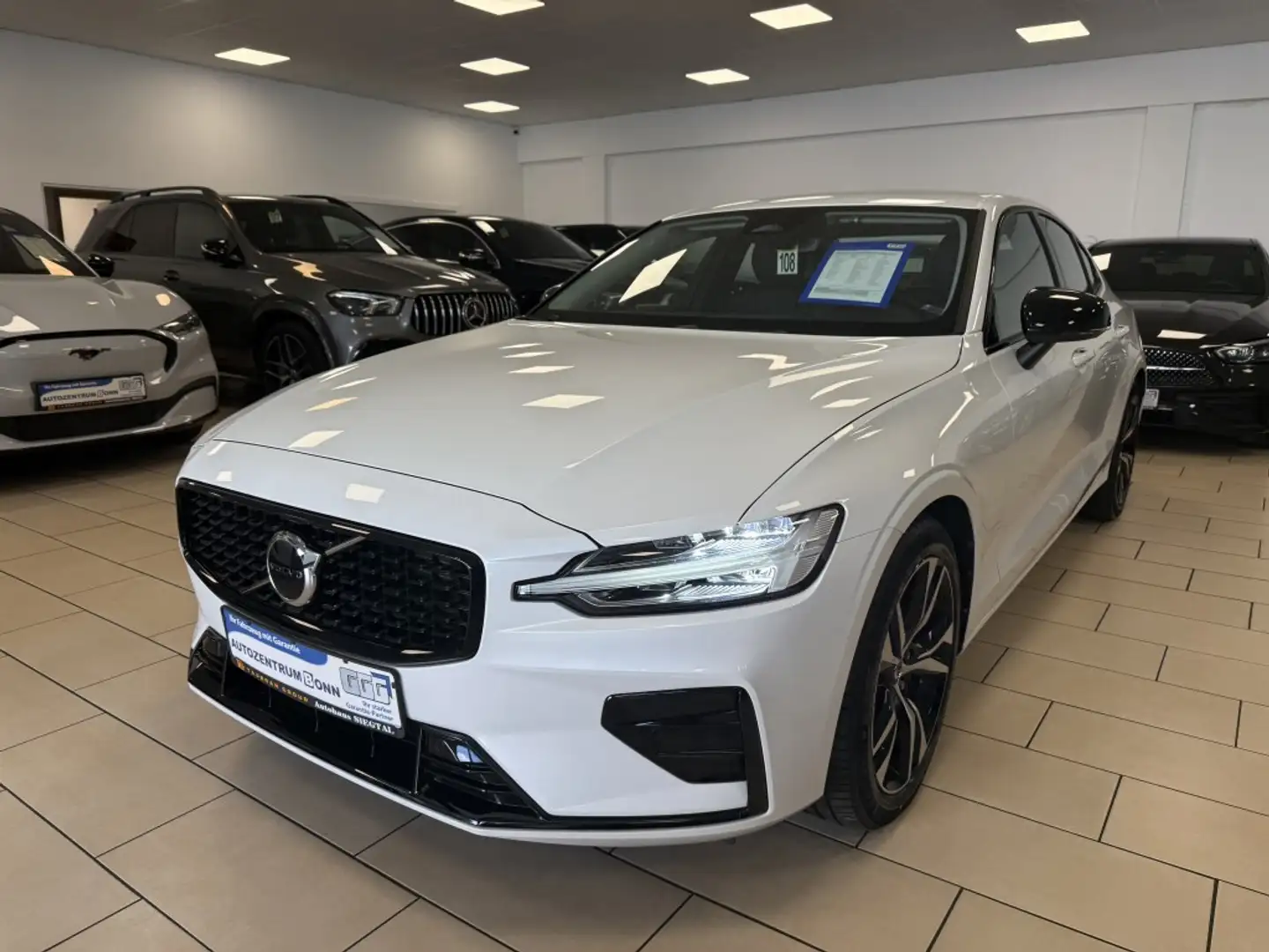 Volvo S60 Plus Dark*ACC*LED*LEDER*Cam*WinterP.*CarPlay Fehér - 1