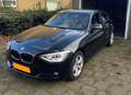 BMW 114 i EDE HIGH Executive Zwart - thumbnail 1