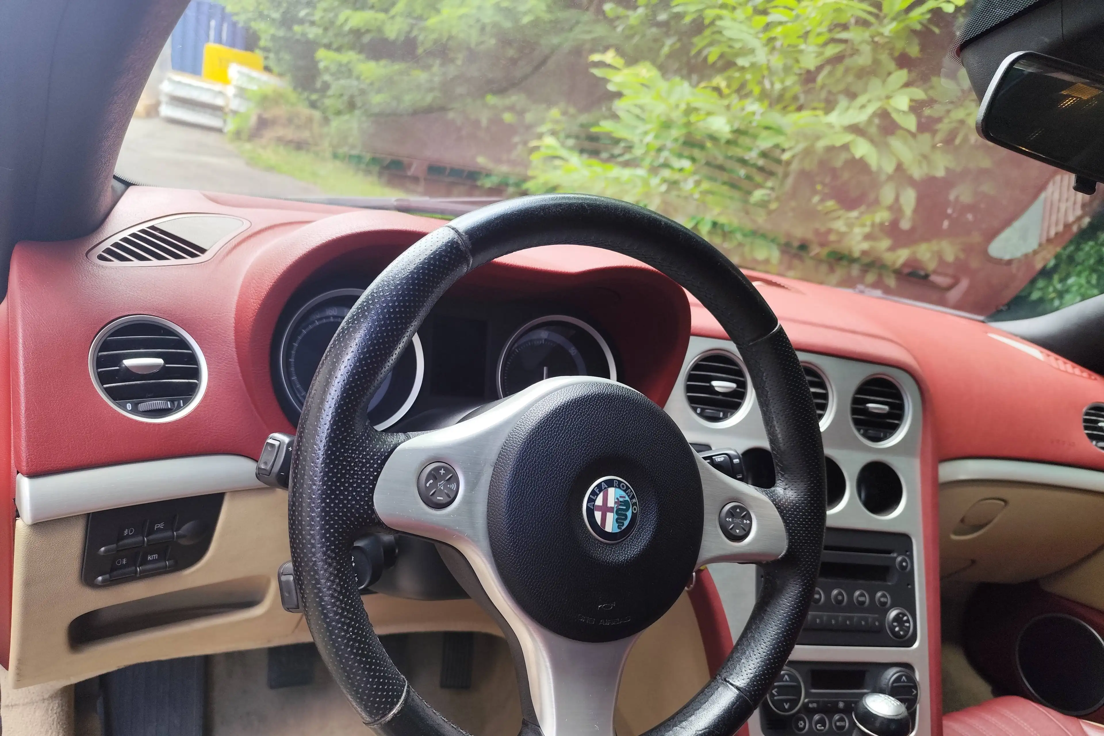 Alfa Romeo Spider 2.4 JTD 20V Exclusive — photo 9