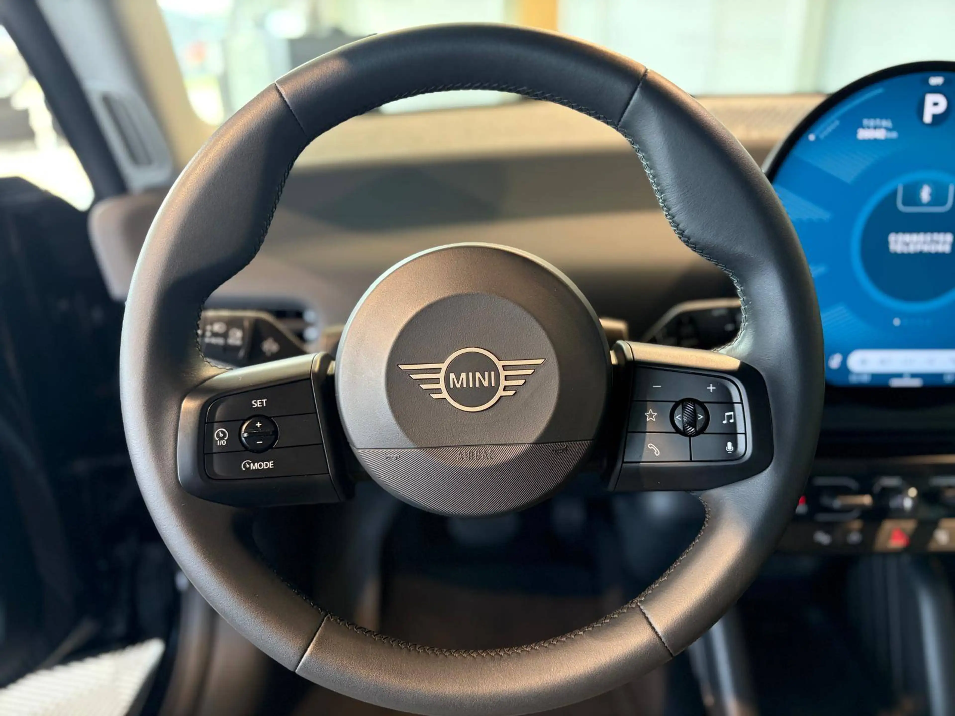 MINI Cooper SE e-Mini 54.2 kWh / LEDS / CAMERA / CAR-PLAY — photo 13