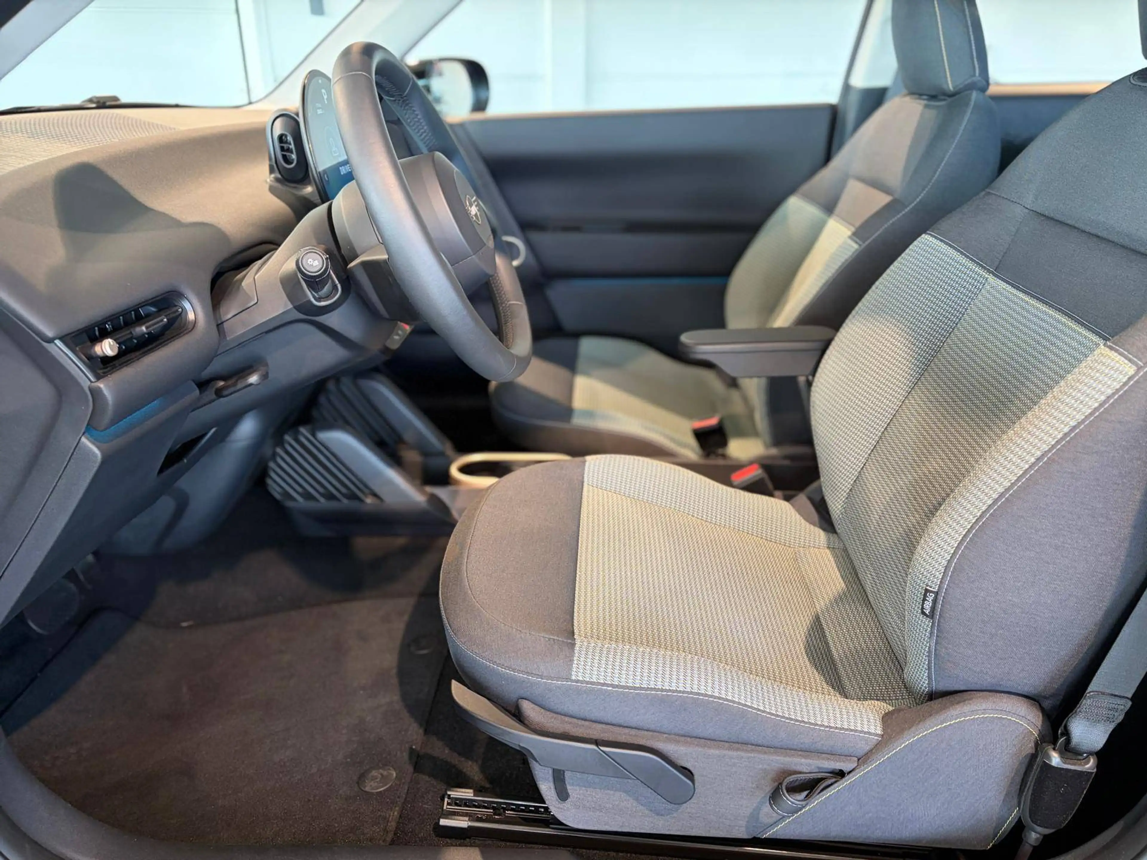 MINI Cooper SE e-Mini 54.2 kWh / LEDS / CAMERA / CAR-PLAY — photo 10