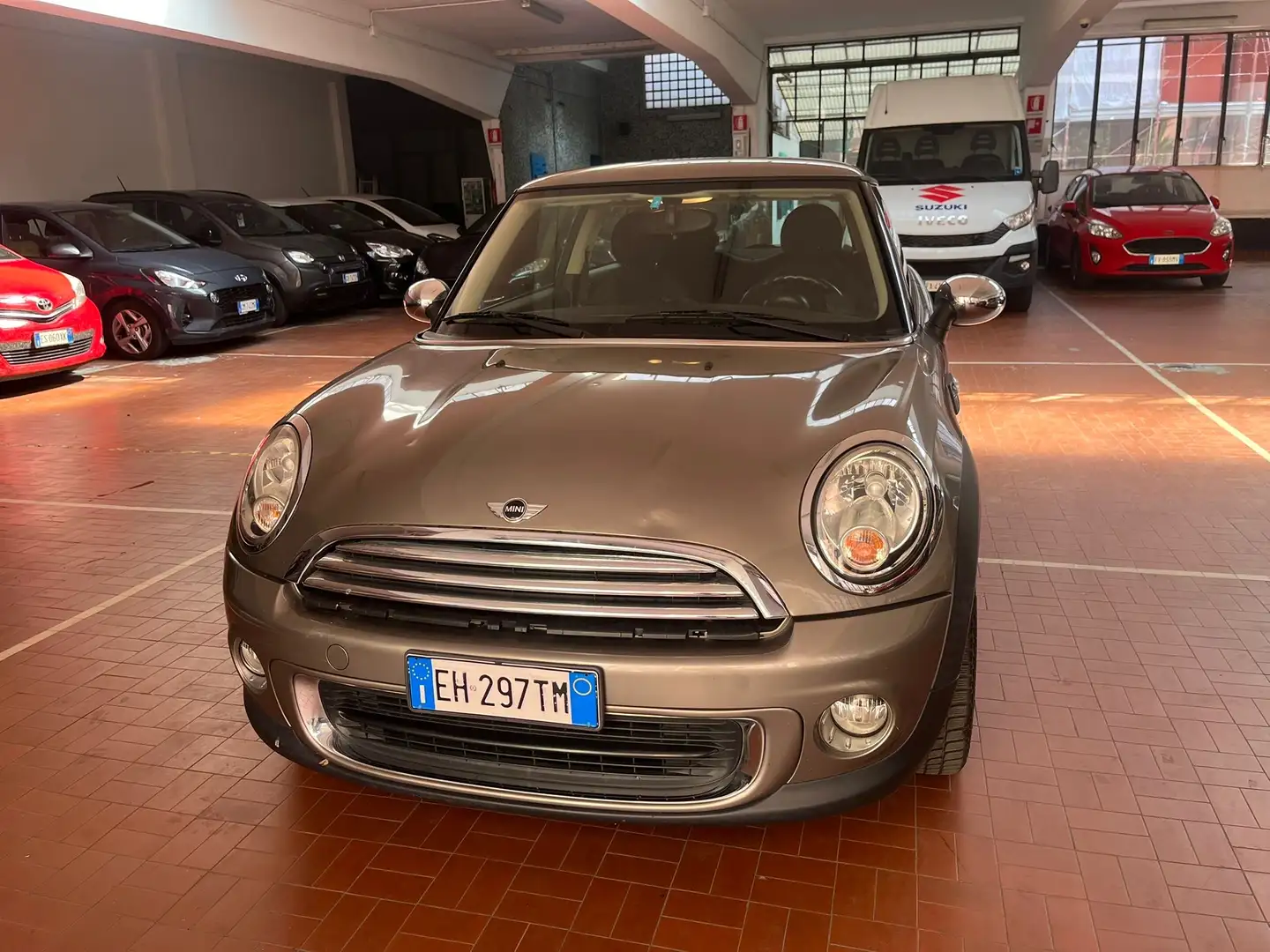 MINI One 1.6 benzina 75cv neopatentati Grijs - 1