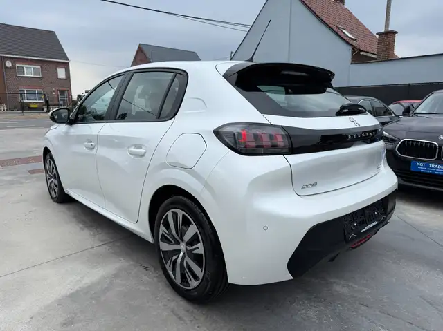 Peugeot 208 view 7