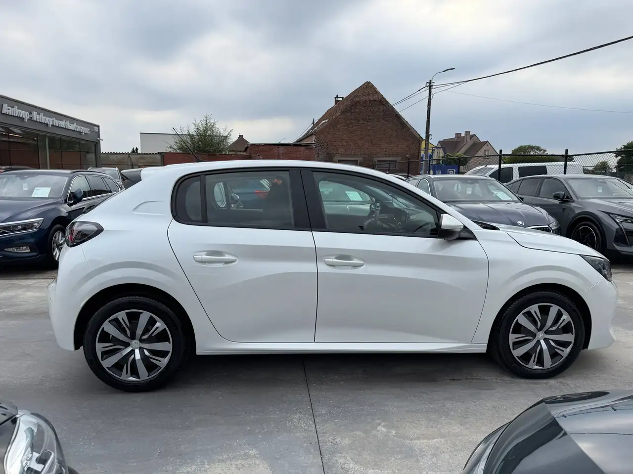 Peugeot 208 1.2i FULL LED NAVIGATIE CARPLAY BLUETOOTH PDC AIRCO, миниатюра 4