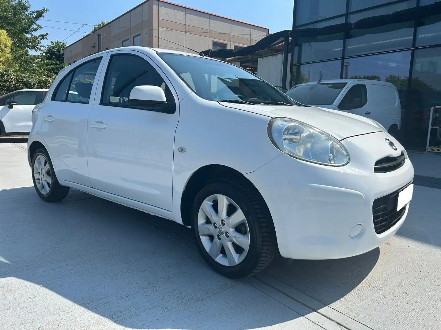 Nissan Micra Micra 5p 1.2 30th Anniversary eco Gpl Bianco - 2