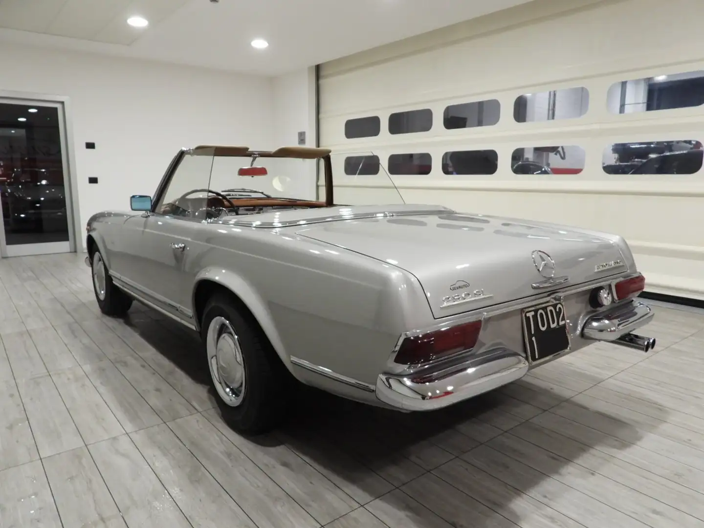 Mercedes-Benz 230 SL W113 ”PAGODA” CAMBIO AUTOMATICO (1966) Gris - 2