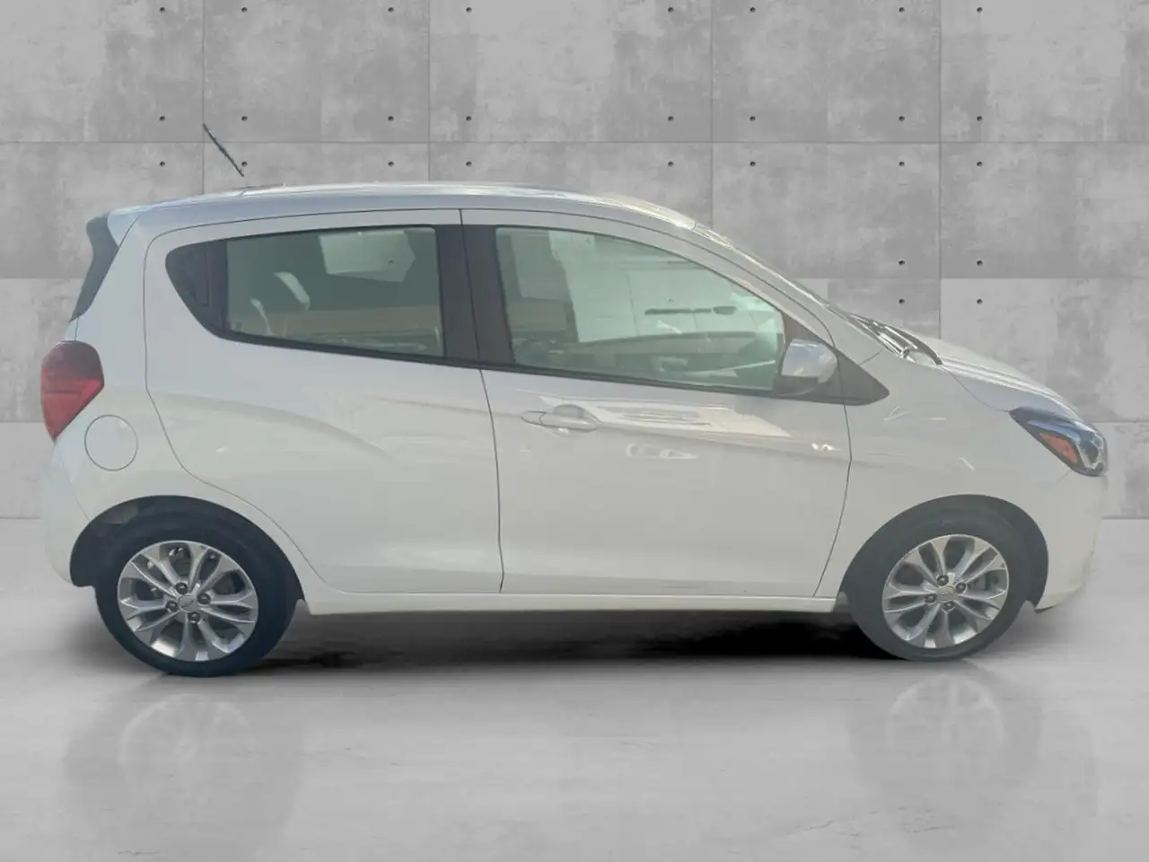 Chevrolet Spark снимка Chevrolet Spark