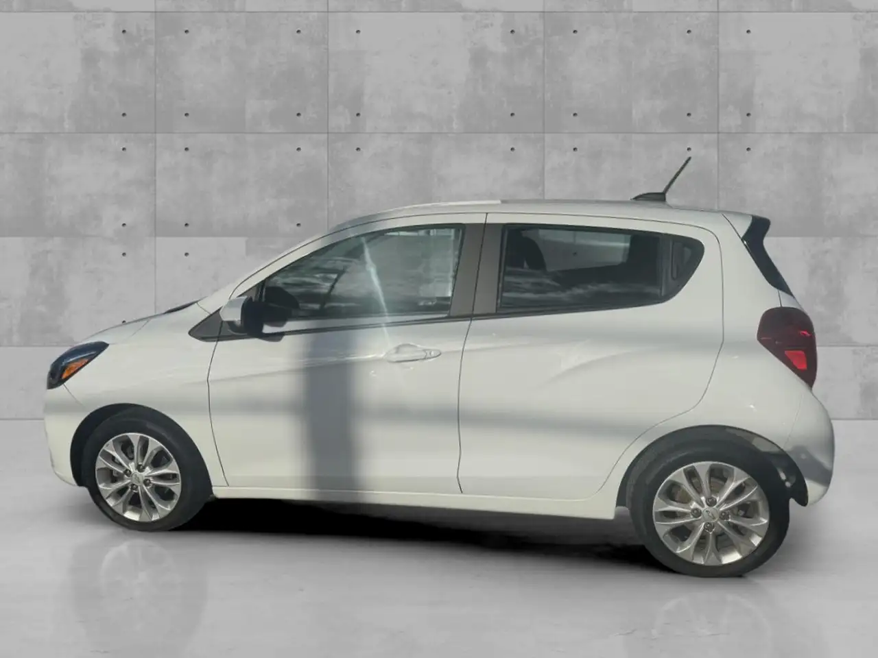 Chevrolet Spark снимка Chevrolet Spark