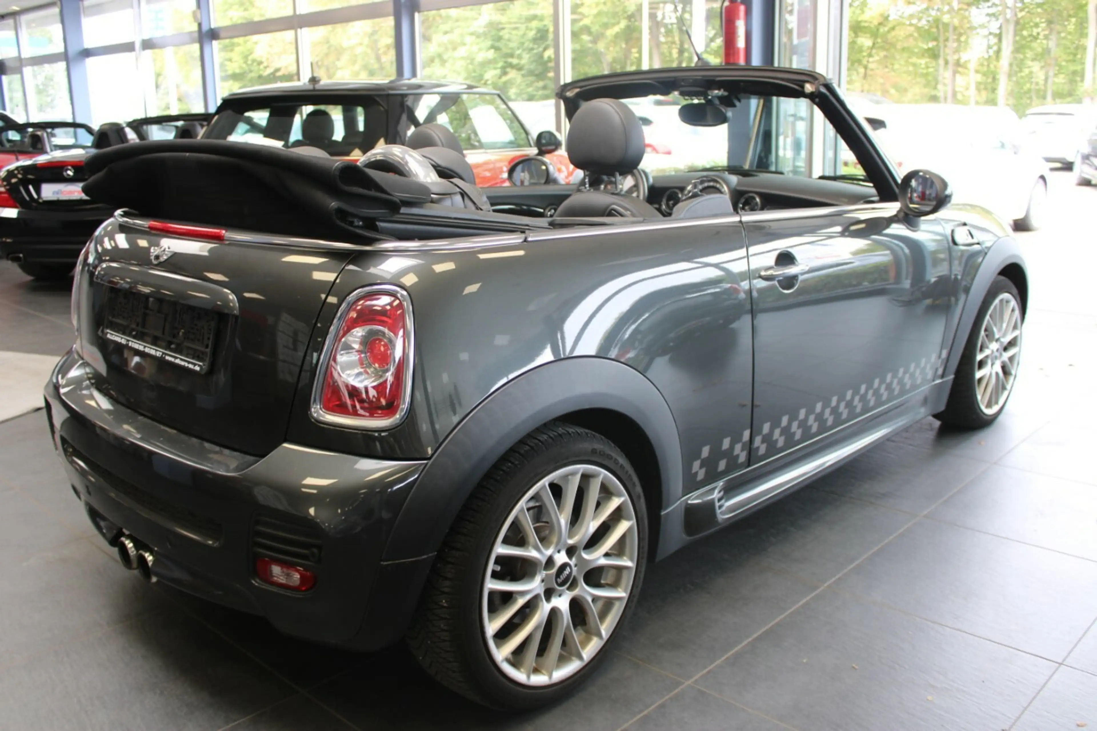 MINI Cooper S Cabrio - JCW-Paket - Leder - Xenon - Navi - — photo 6