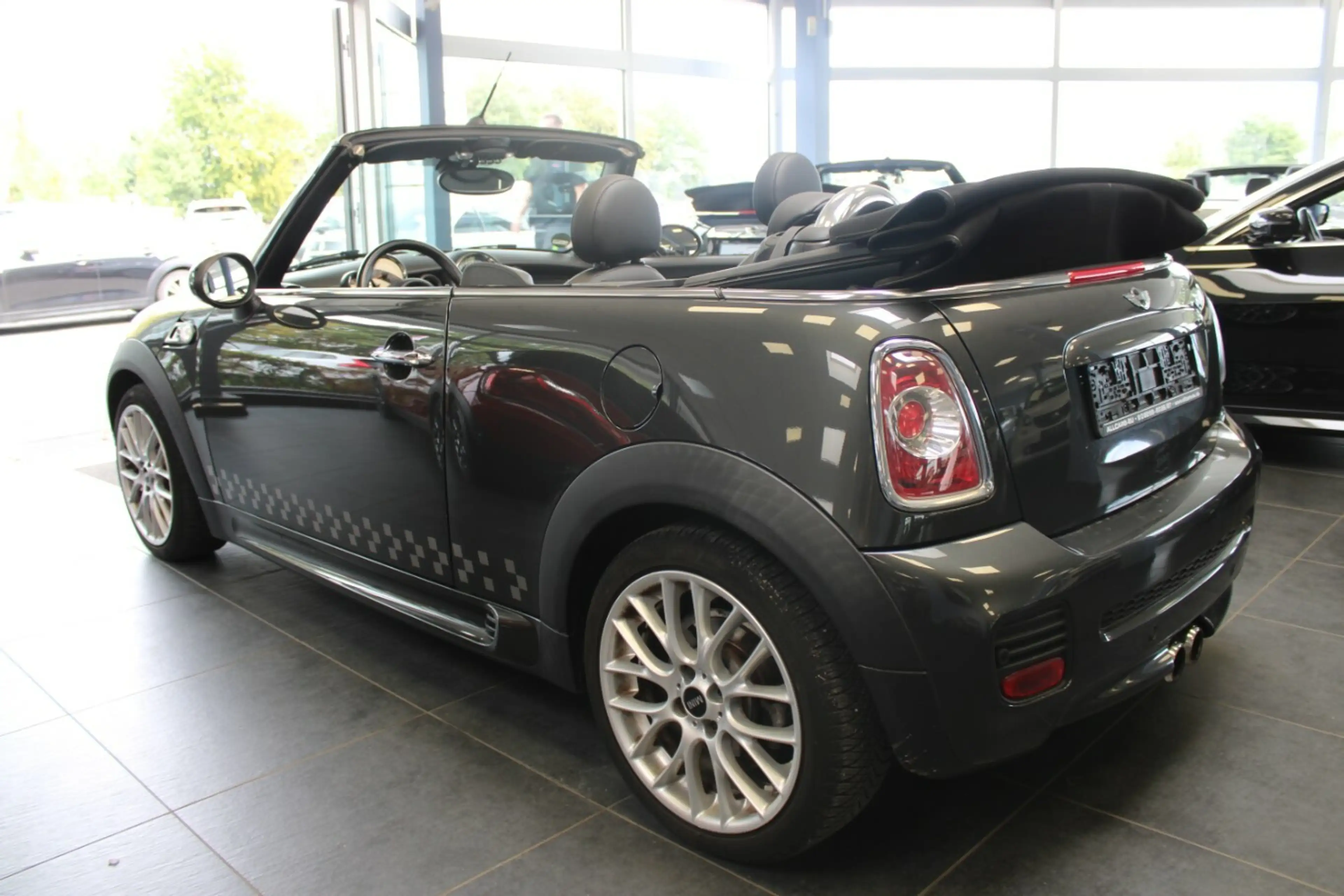 MINI Cooper S Cabrio - JCW-Paket - Leder - Xenon - Navi - — photo 4