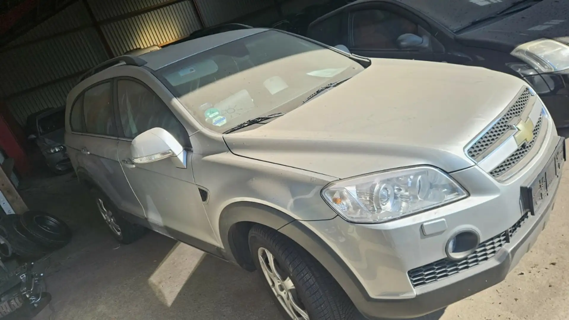 Chevrolet Captiva 3.2 LT 4WD Срібний - 1