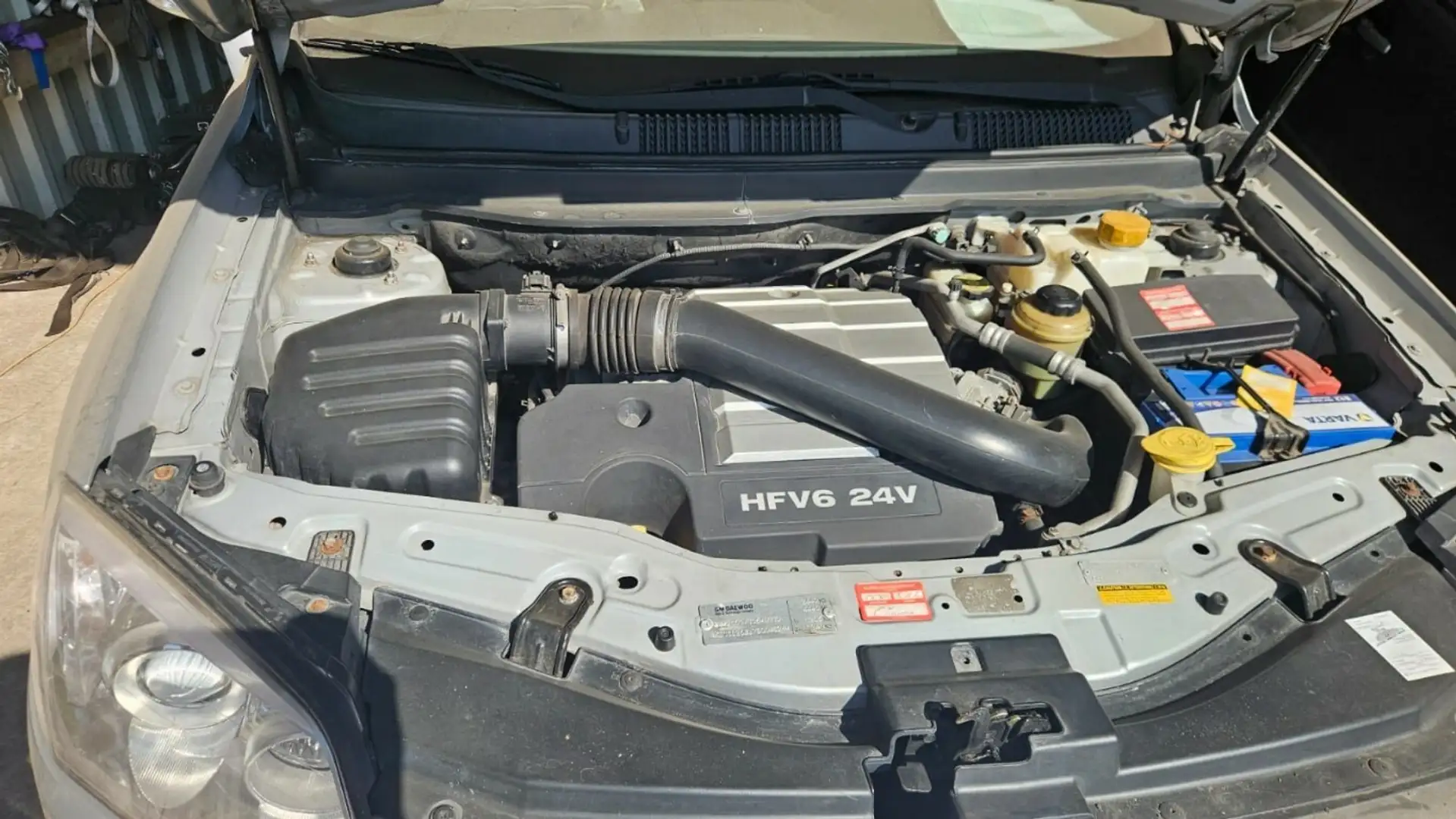 Chevrolet Captiva 3.2 LT 4WD Срібний - 2