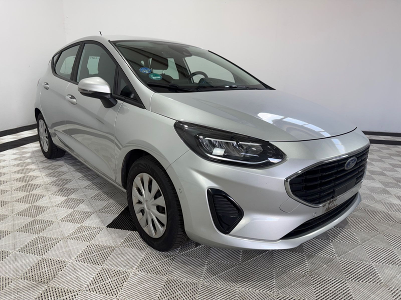Ford Fiesta 1,0 EcoBoost 74kW Cool & Connect°1Hand — photo 3