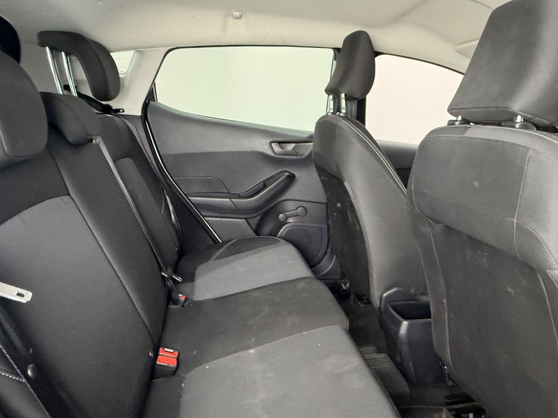 Ford Fiesta 1,0 EcoBoost 74kW Cool & Connect°1Hand — photo 8