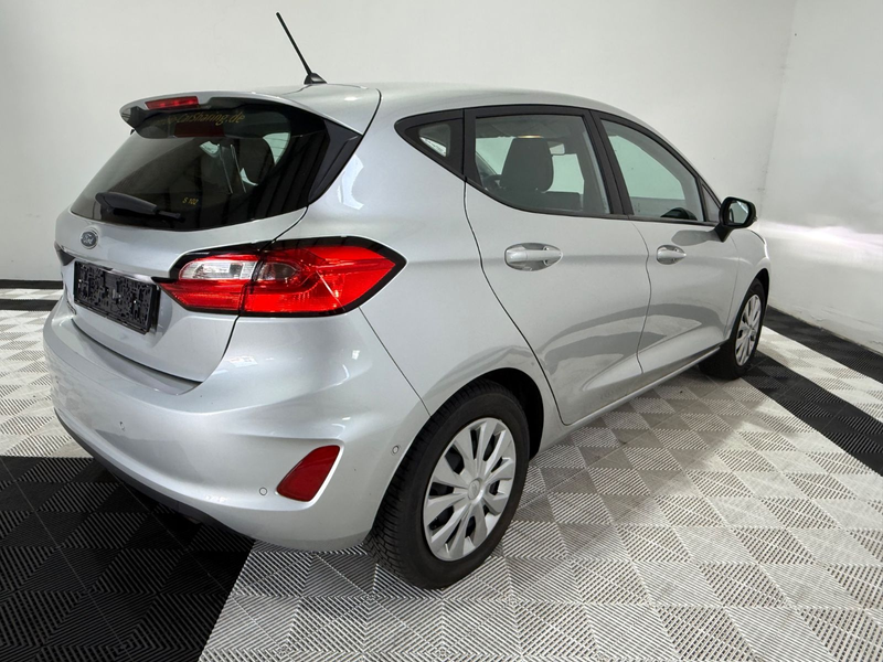 Ford Fiesta 1,0 EcoBoost 74kW Cool & Connect°1Hand — photo 9
