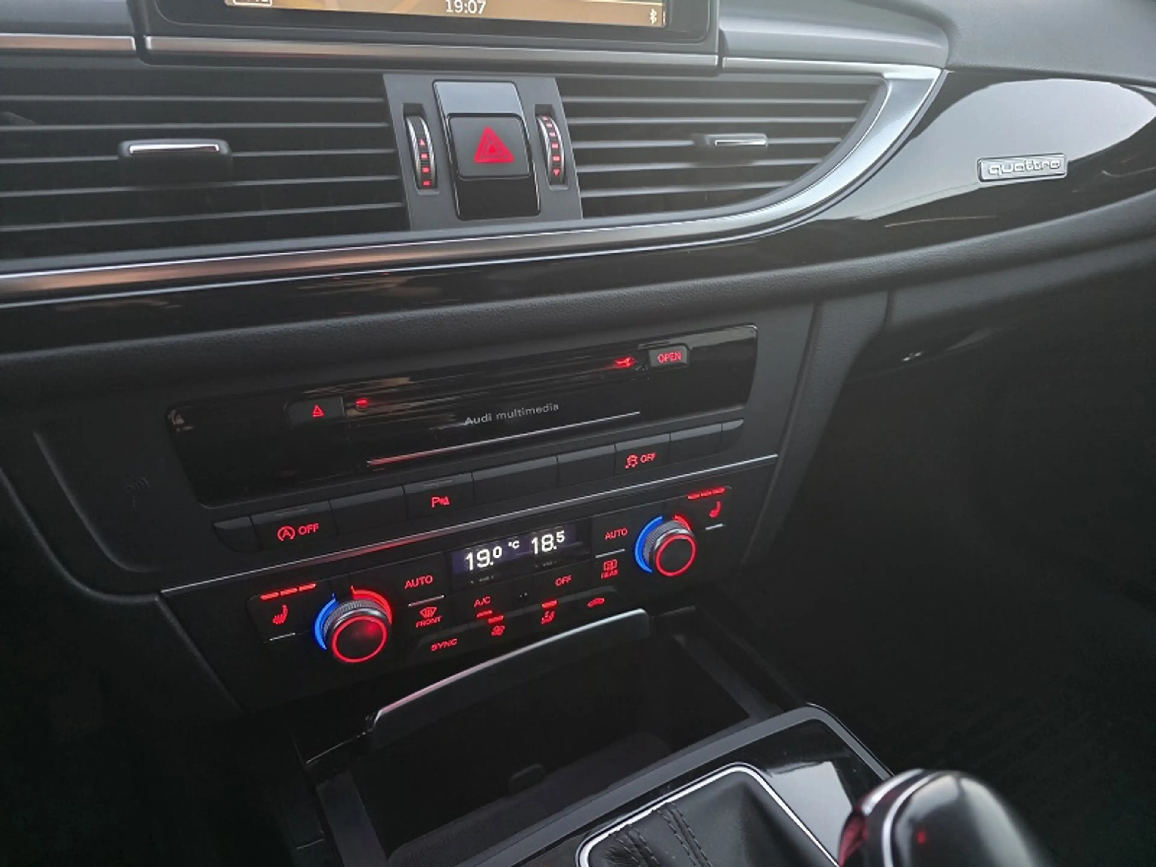 Audi A6 A6 Avant 3,0 TDI clean Diesel Quattro - S-Line — photo 12