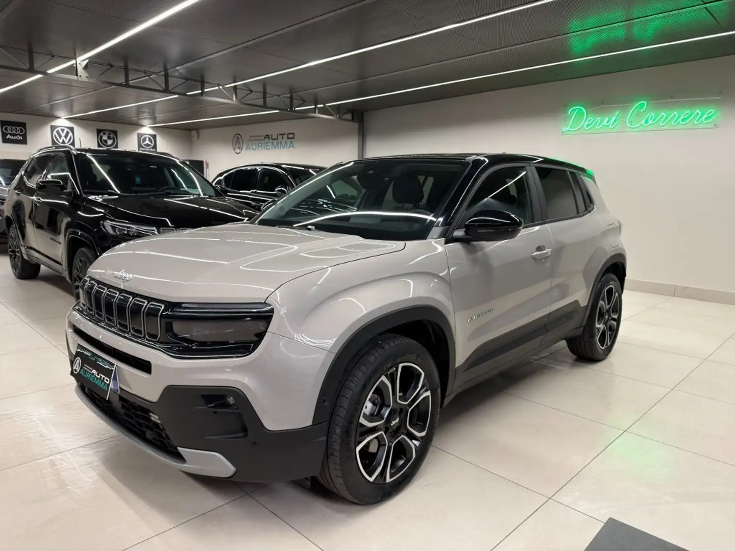 Jeep Avenger 1200 TURBO E-HYBRID SUMMIT 110 CV DCT6 Bej - 1