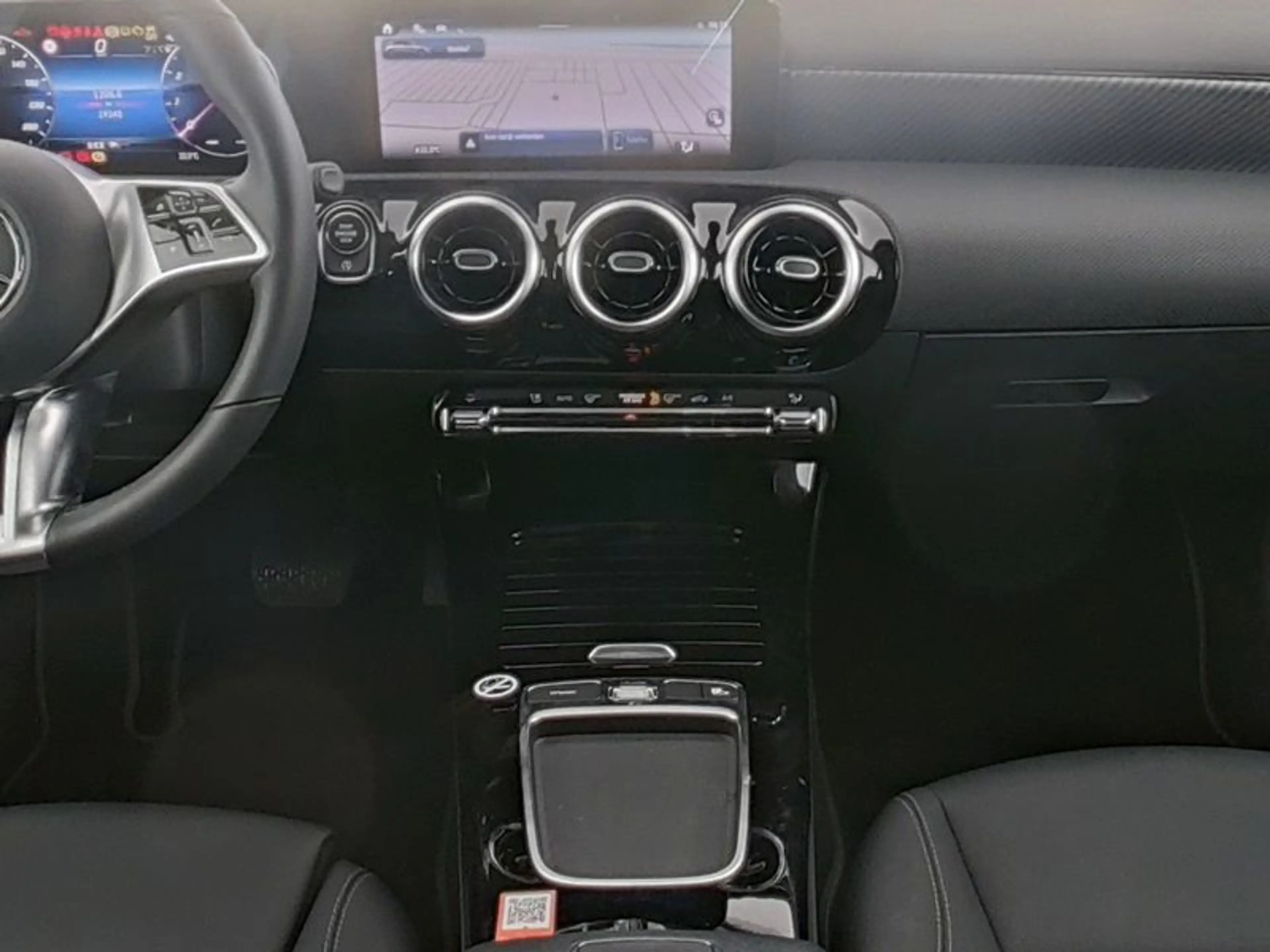 Mercedes-Benz A 180 Progressive/LED/Kamera/SHZ/Winter/17' — photo 8