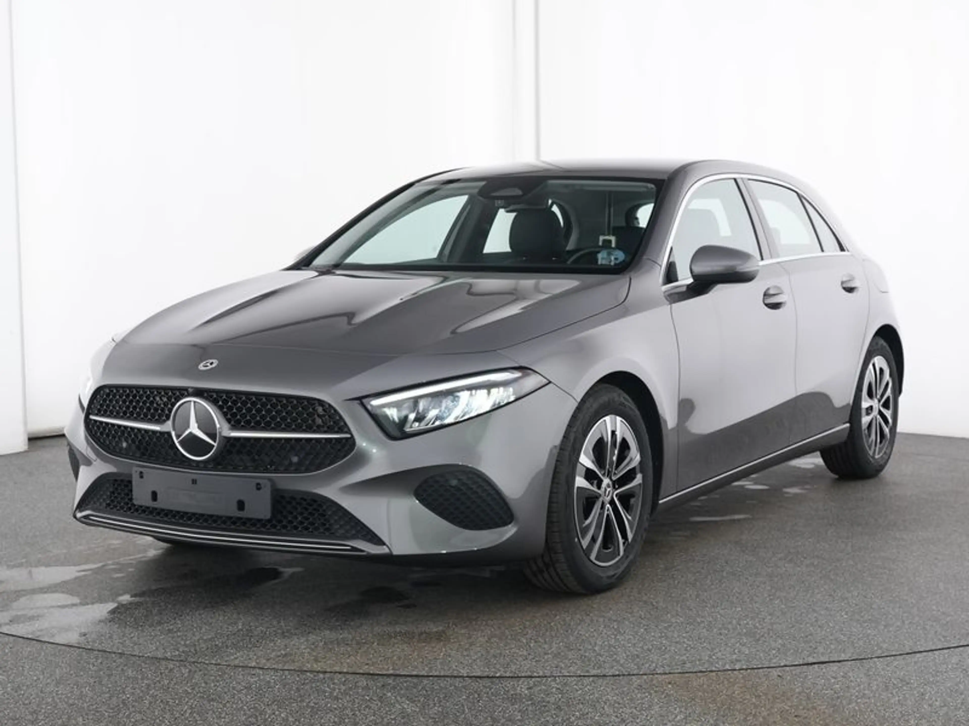 Mercedes-Benz A 180 Progressive/LED/Kamera/SHZ/Winter/17' — photo 2