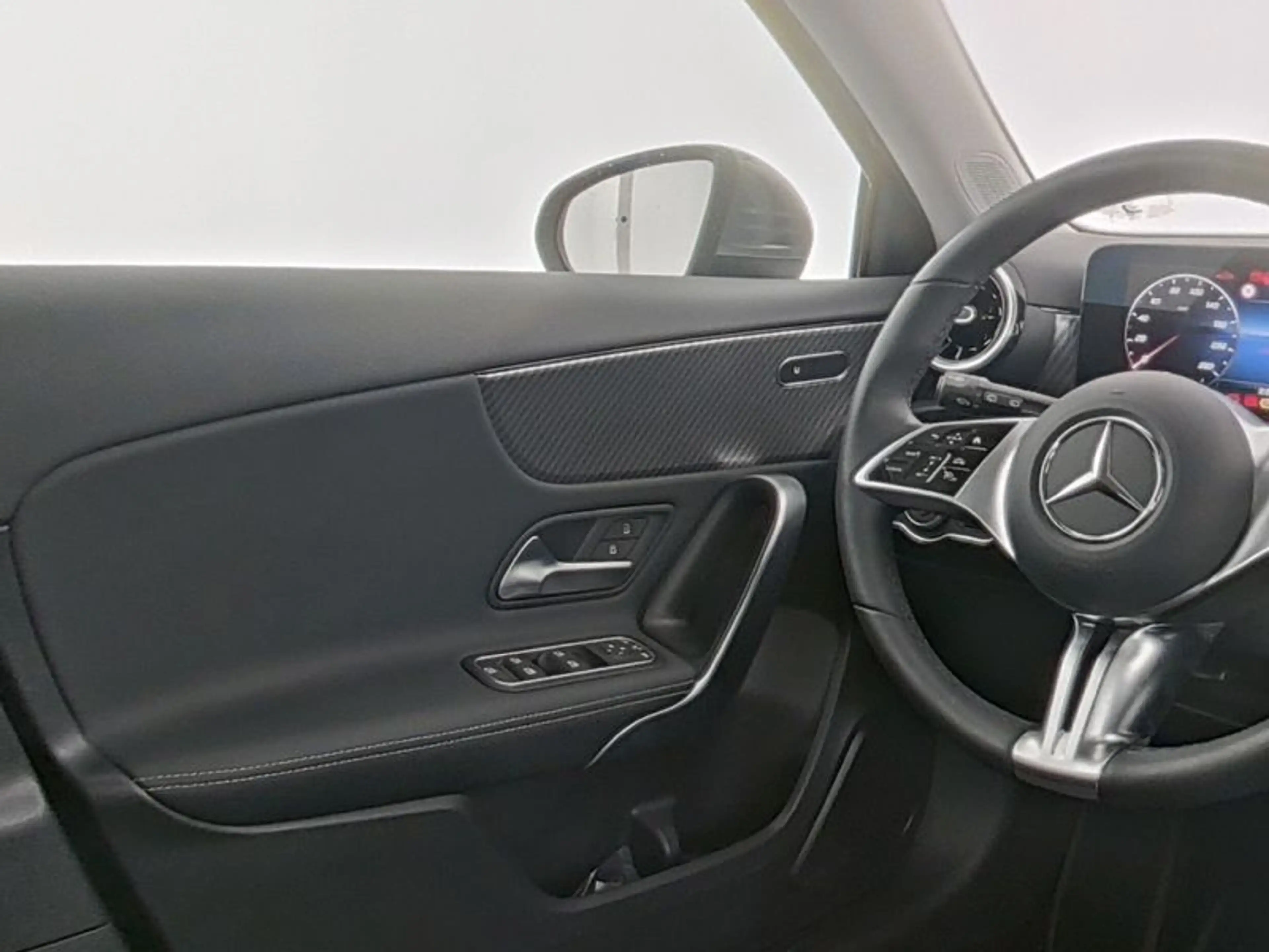 Mercedes-Benz A 180 Progressive/LED/Kamera/SHZ/Winter/17' — photo 9