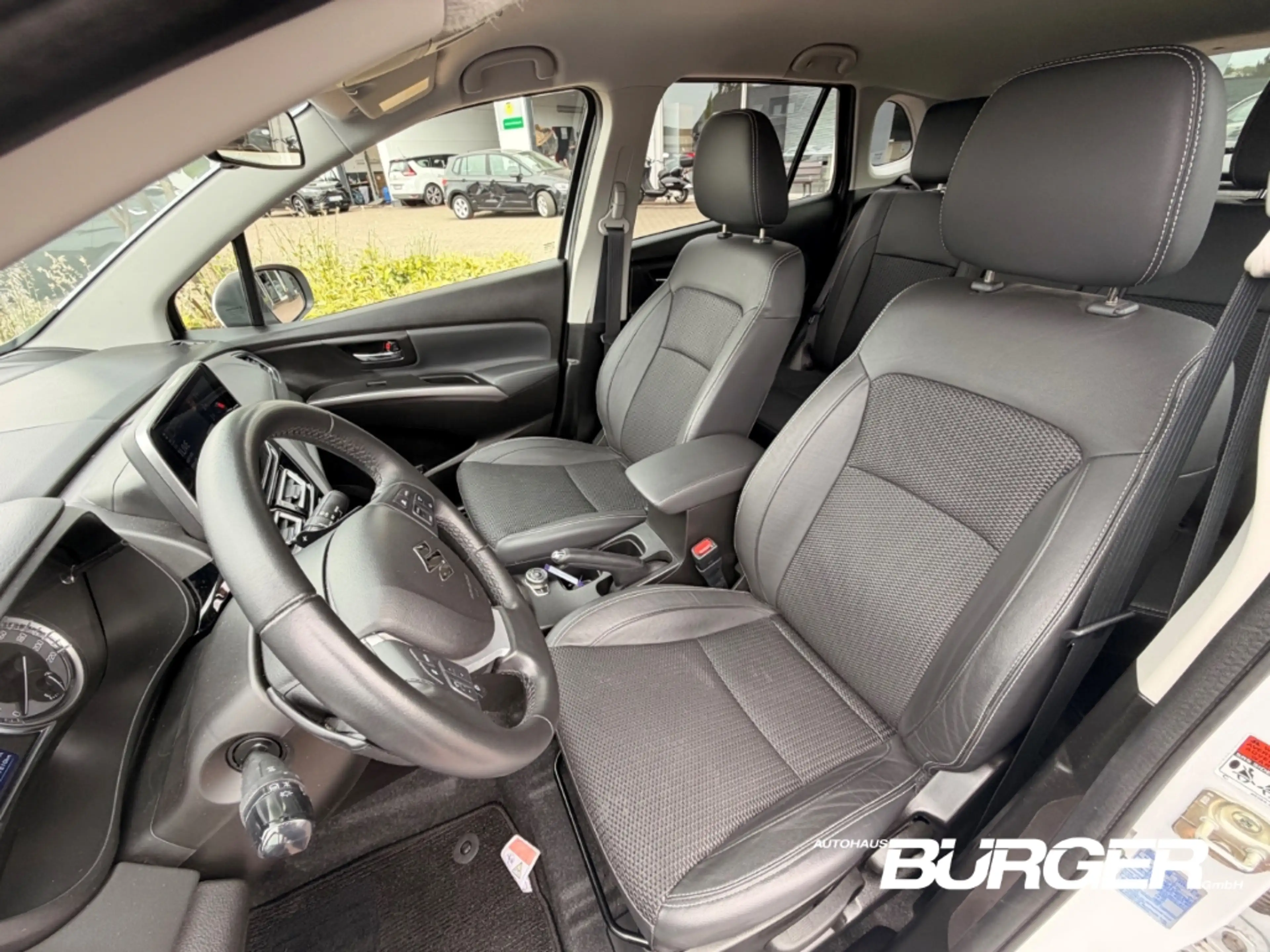 Suzuki SX4 S-Cross AllGrip 1.5  Navi Teilleder Kamera  LED Apple CarP — photo 8