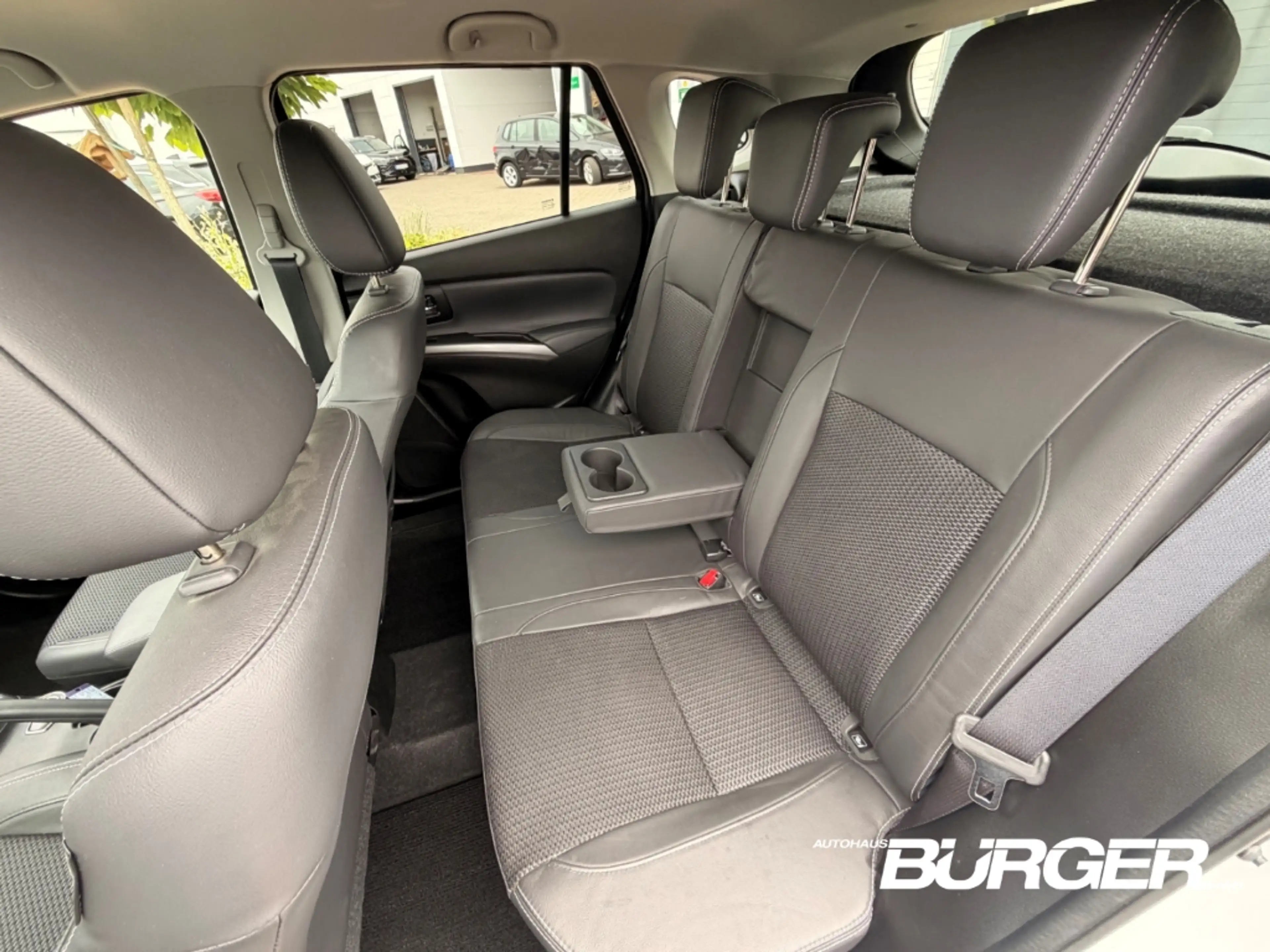 Suzuki SX4 S-Cross AllGrip 1.5  Navi Teilleder Kamera  LED Apple CarP — photo 9