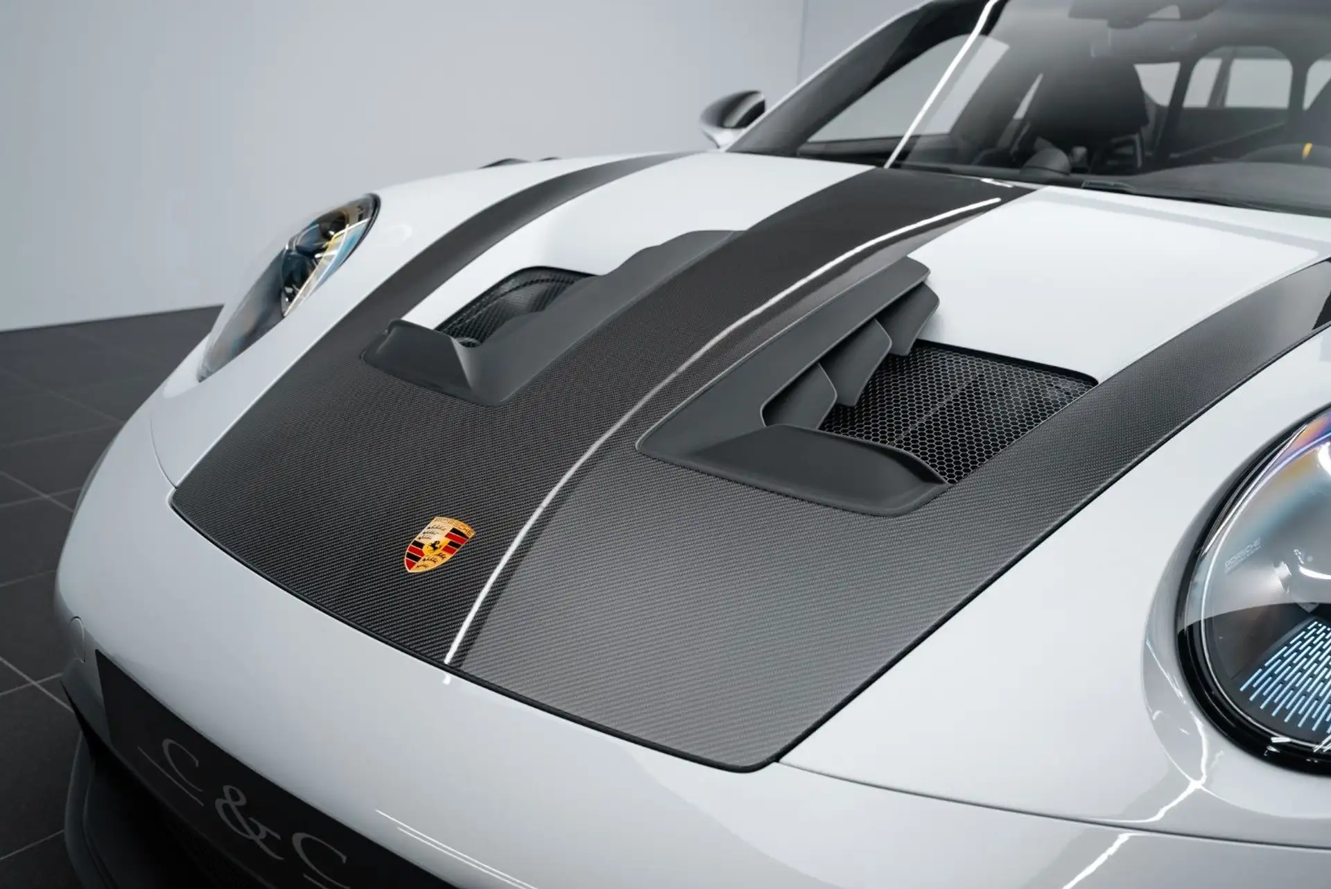 포르쉐 911 GT3 RS 2024 흰색 사진 7