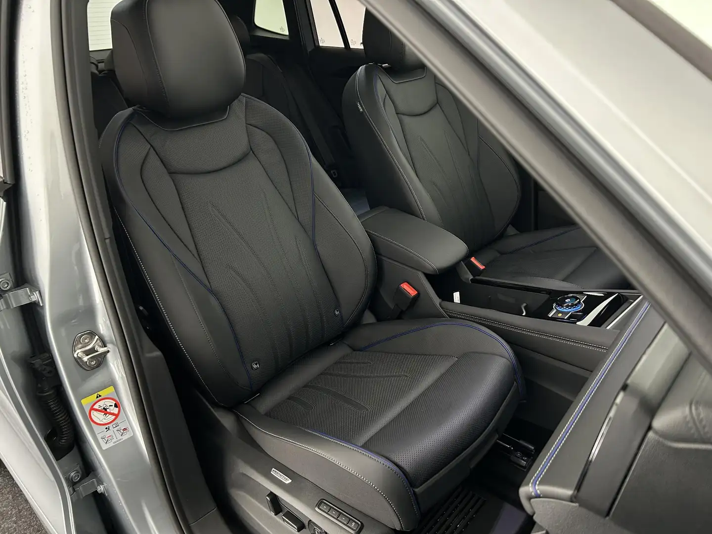 Volkswagen Tiguan 1.5 204pk eHybrid R-Line Edition Black Style Trekh Grau - 2