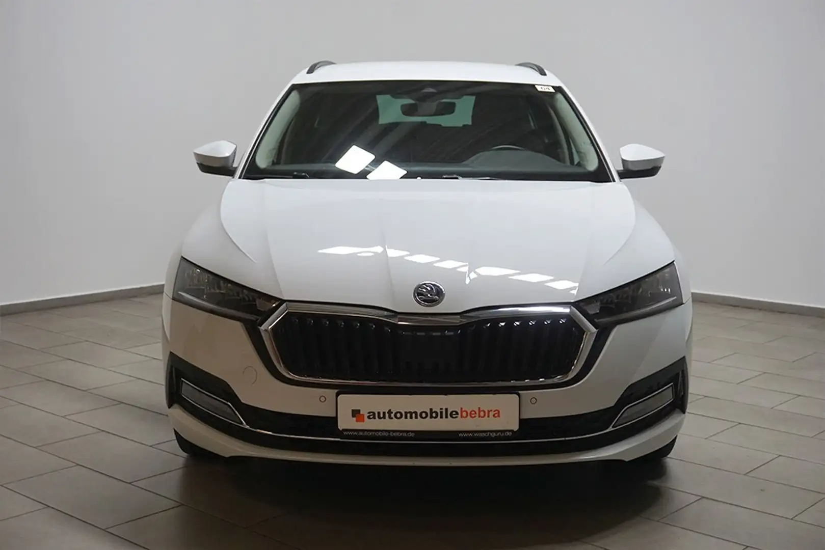 Skoda Octavia 2.0TDI DSG Style Virtual AHK Weiß - 2