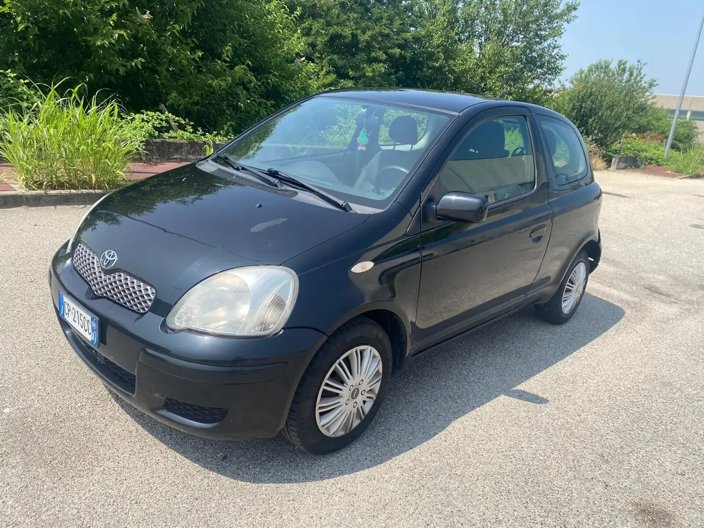 Toyota Yaris 1.0i 16V cat 3 porte Sol Blue Nero - 1