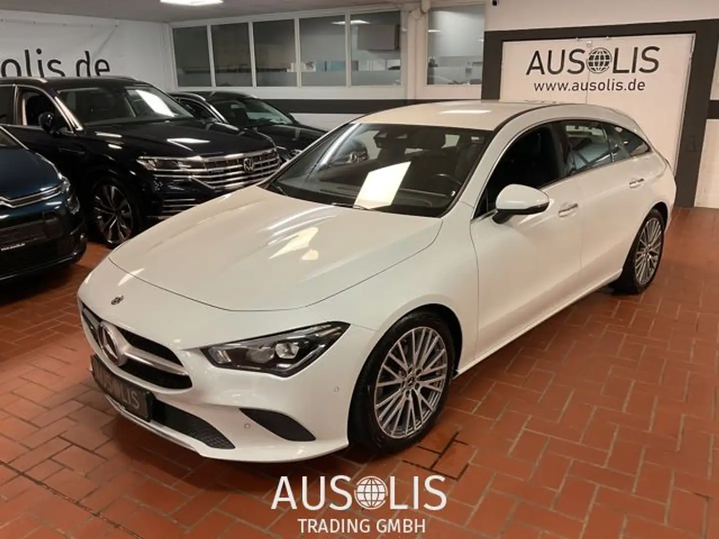Mercedes-Benz CLA 180 Shooting Brake LED,Park Paket,Kamera Bianco - 1